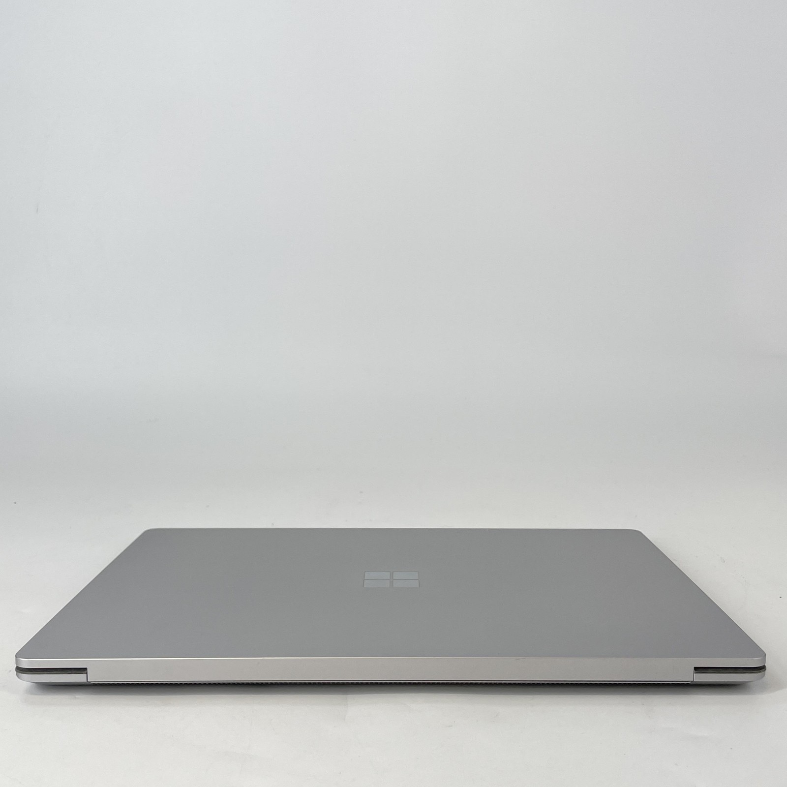 Microsoft Surface Laptop 5 13 2K TOUCH 2.5 GHz i5-1235U 16GB 512GB SSD Very Good