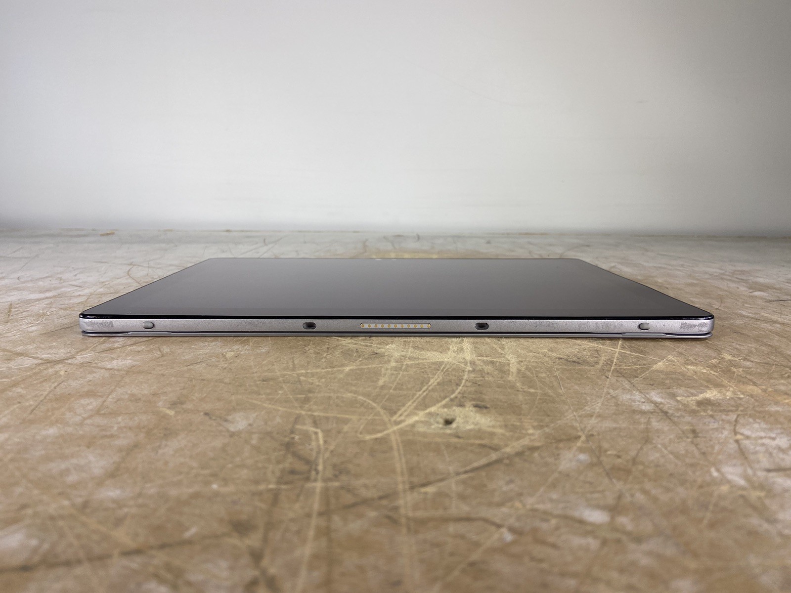 DELL LATITUDE 7210 2-IN-1 i5-10310U @ 1.70GHz, 8GB RAM, NO HDD/OS – (FOR PARTS)