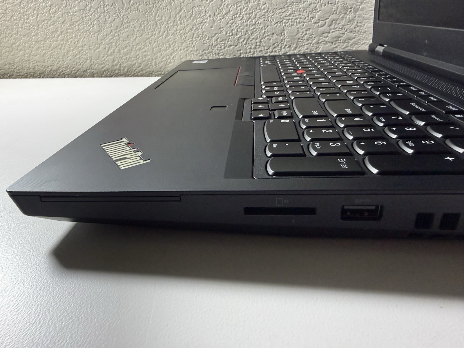 LENOVO THINKPAD P15 GEN 1 | CORE I7-10850H 512GB 16GB RAM WIN 11 NVIDIA T1000