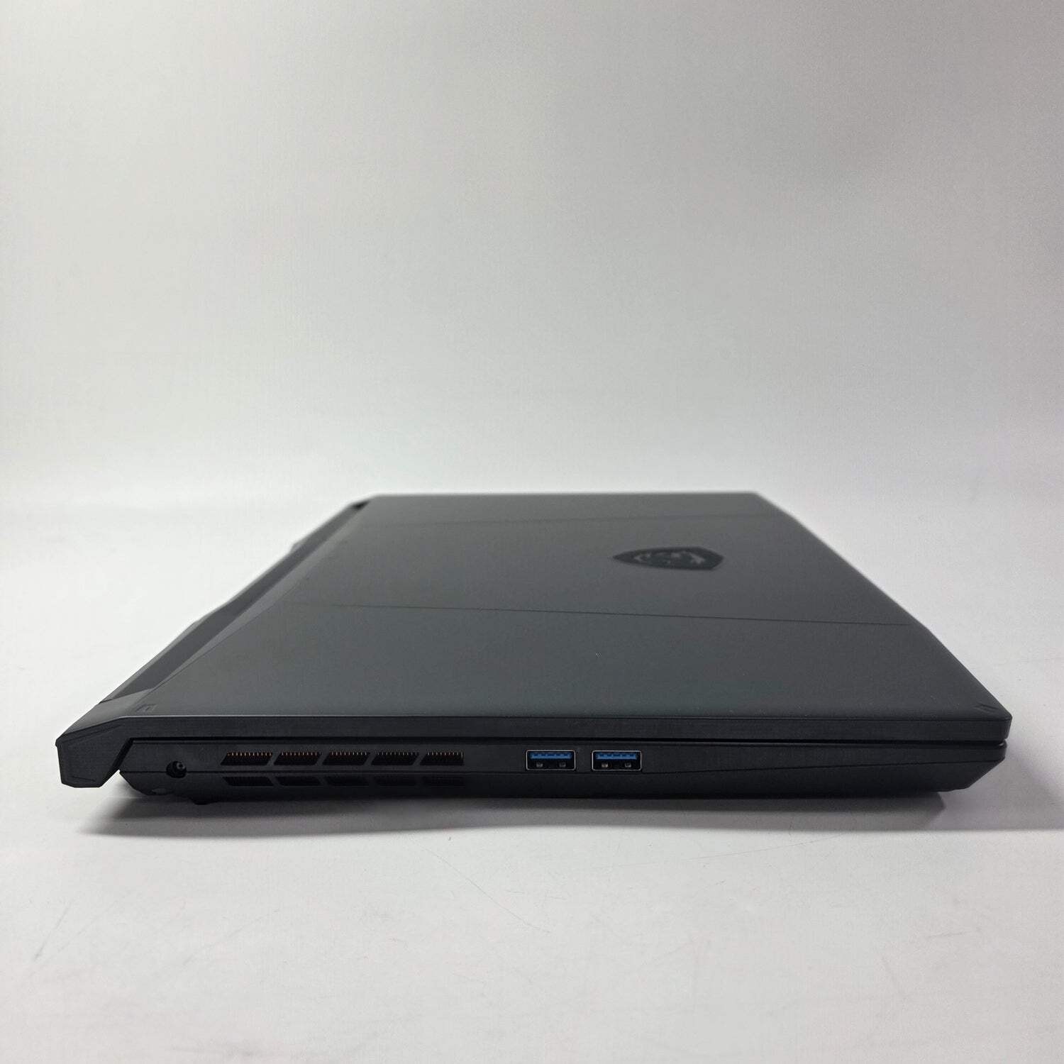 MSI Katana 15 HX 15.6″ i7-14650HX 2.2GHz 16GB RAM 500GB SSD GeForce RTX 5050