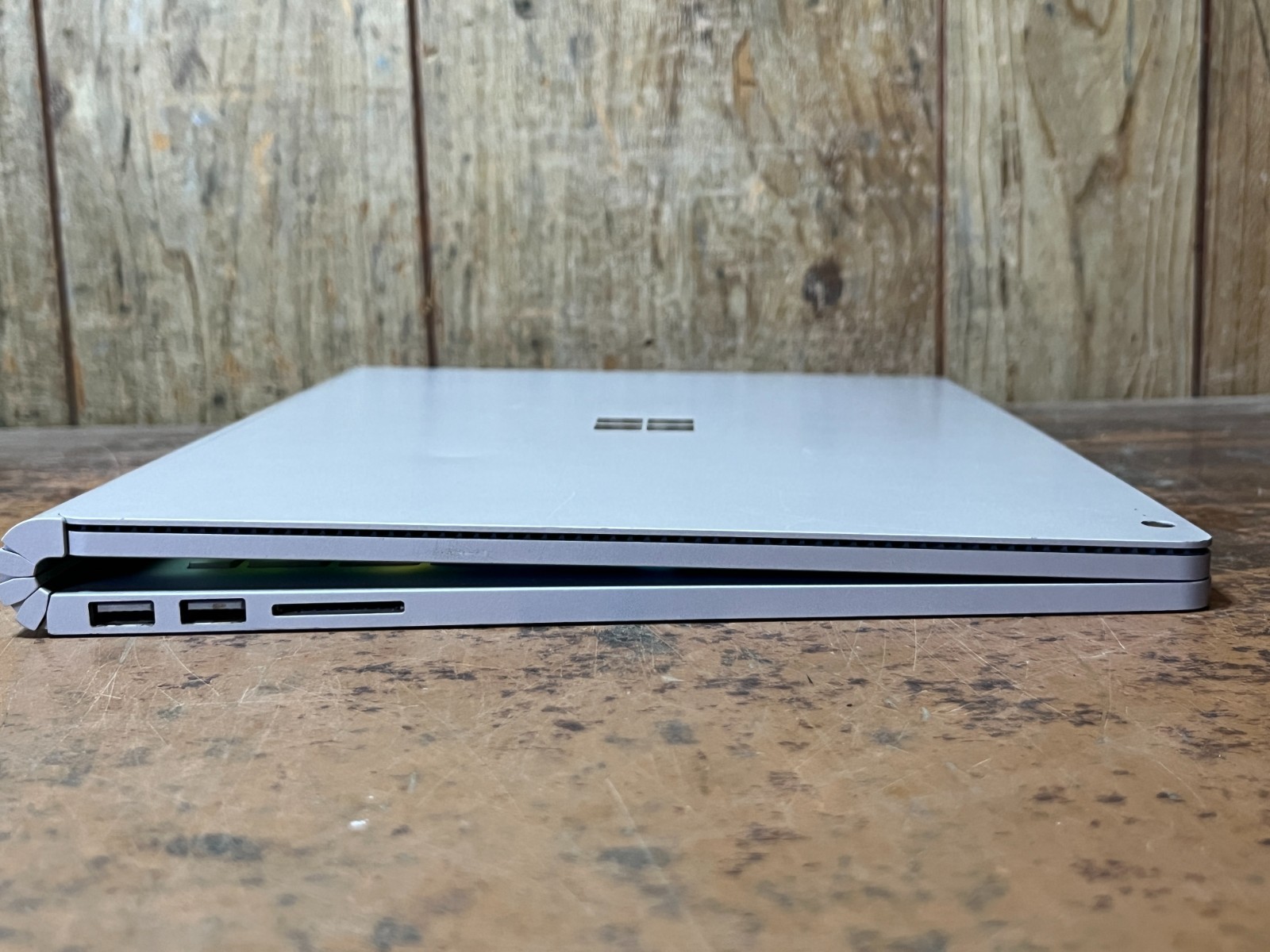 Microsoft Surface Book 2 13.5” | i5-7300U | 8GB RAM | 256GB SSD | Win 11