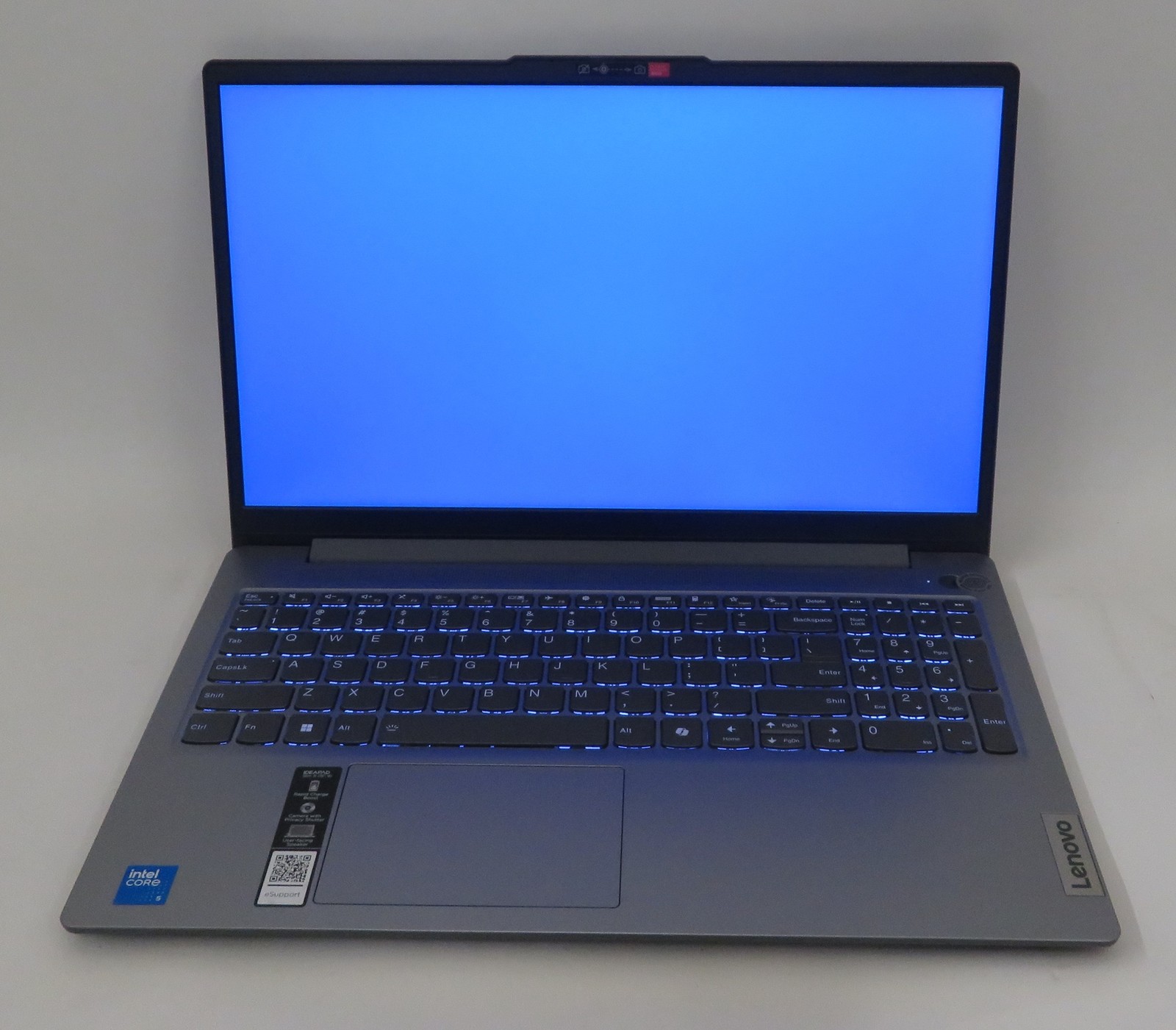 Lenovo IdeaPad Slim 3 15IRU9 CORE 5 120U 1.4GHz 8GB RAM 256GB Windows 11
