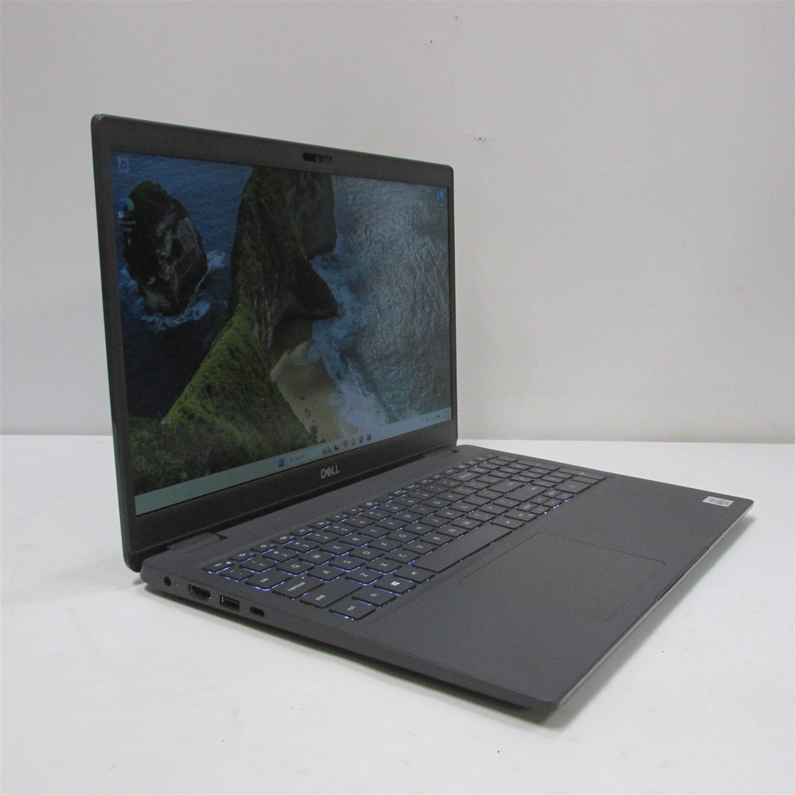Dell Latitude 3510 i5-10210U 1.6GHz 16GB RAM 240GB SSD 15.6″ W11P Touch COSM DMG