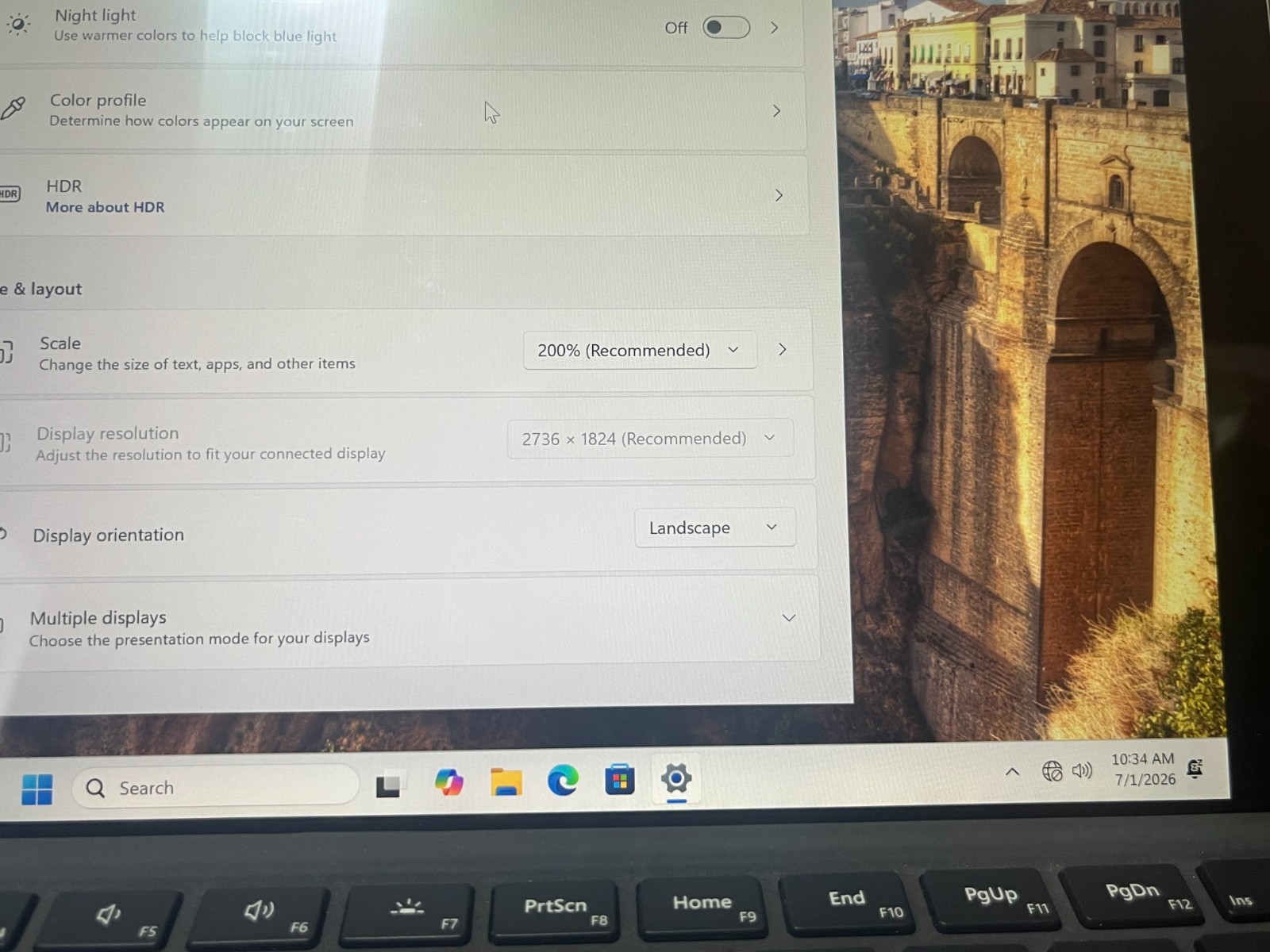 Microsoft Surface Pro 6 i7-8650U/16GB RAM/512GB SSD – Windows 11 Pro