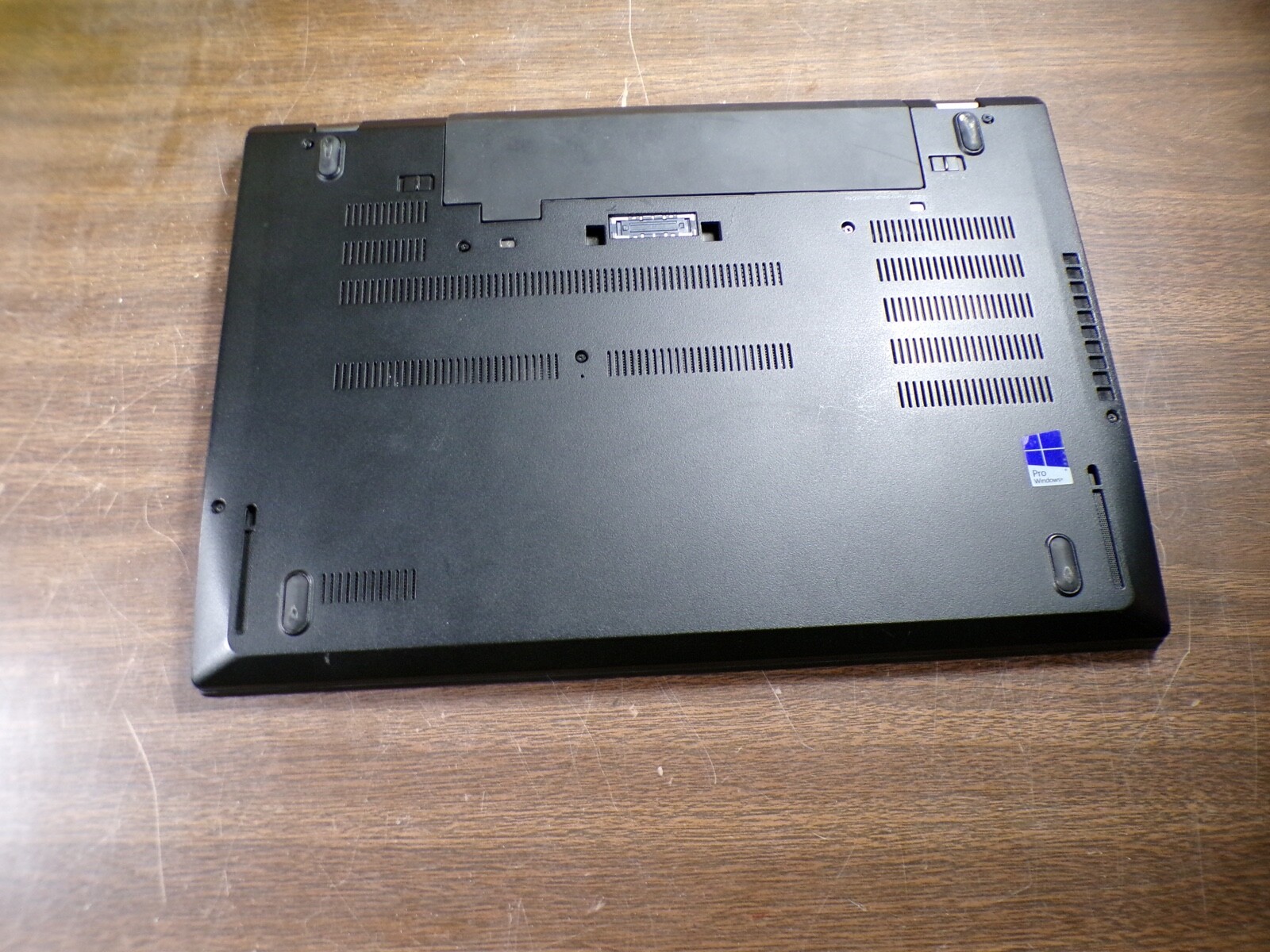THINKPAD LENOVO T570 INTEL CORE i5-6300U 2.40GHZ 4GB RAM **NO HD/ NO CADDIE