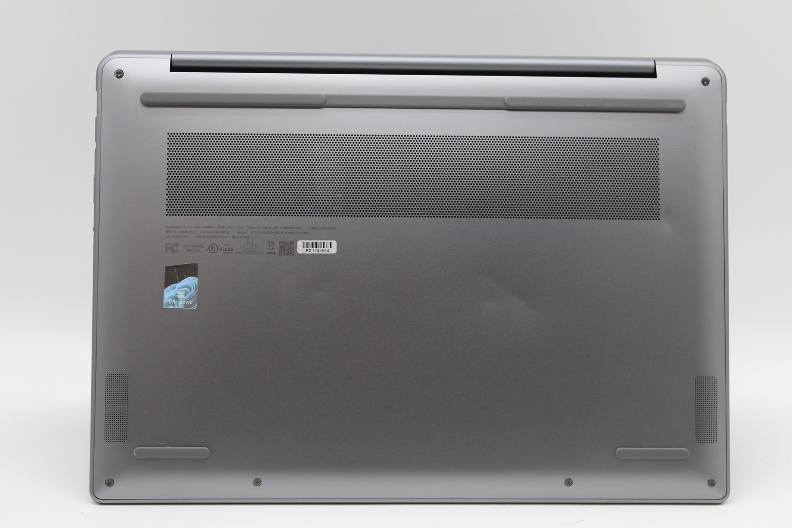 Lenovo Slim 7 14″ Touch Intel Core Ultra 7 155H 16GB 512GB 83D80000US PC1744554