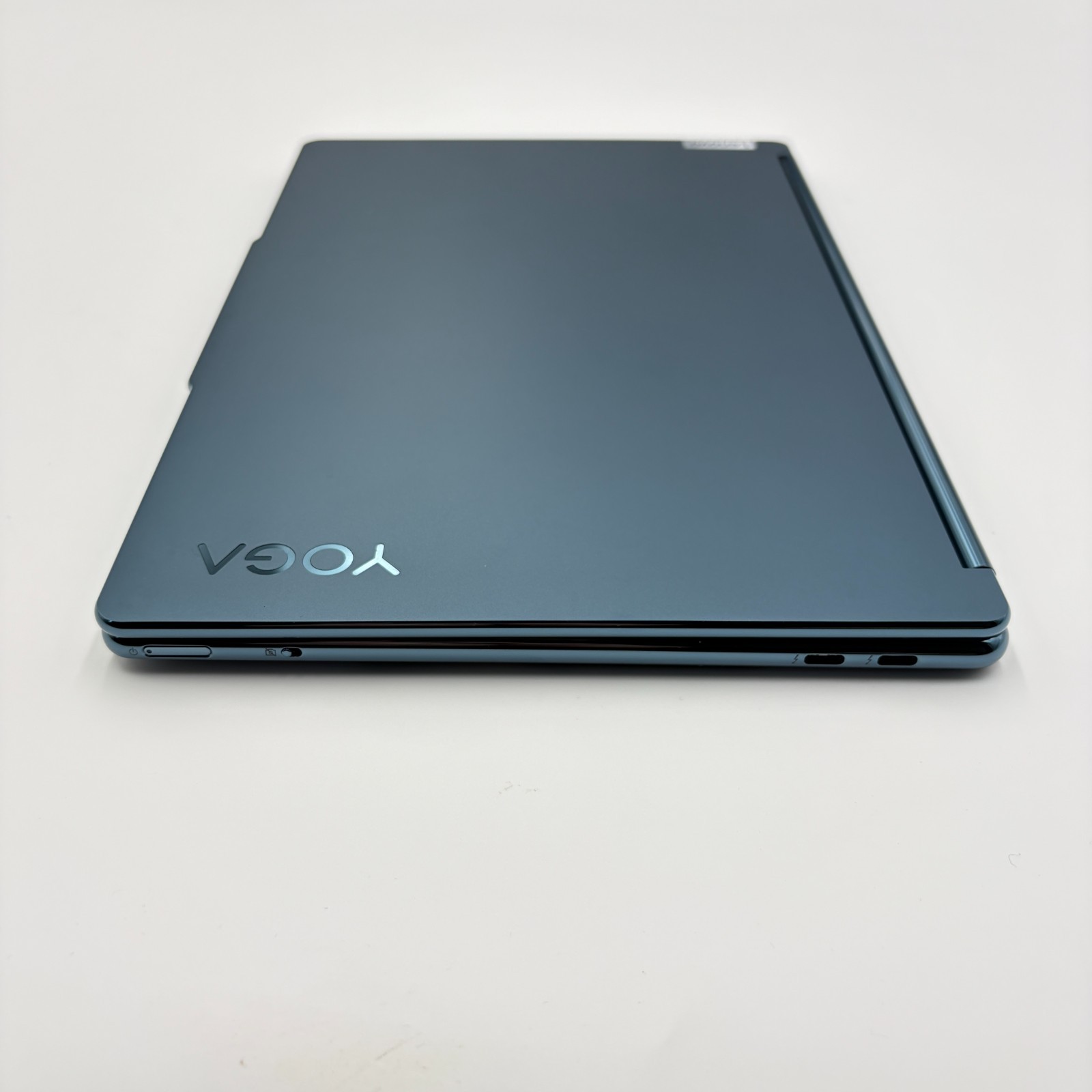 Lenovo Yoga Book 9 (13IRU8) Laptop – i7 1355U, 16GB Ram, 512GB SSD, Touch, W11H