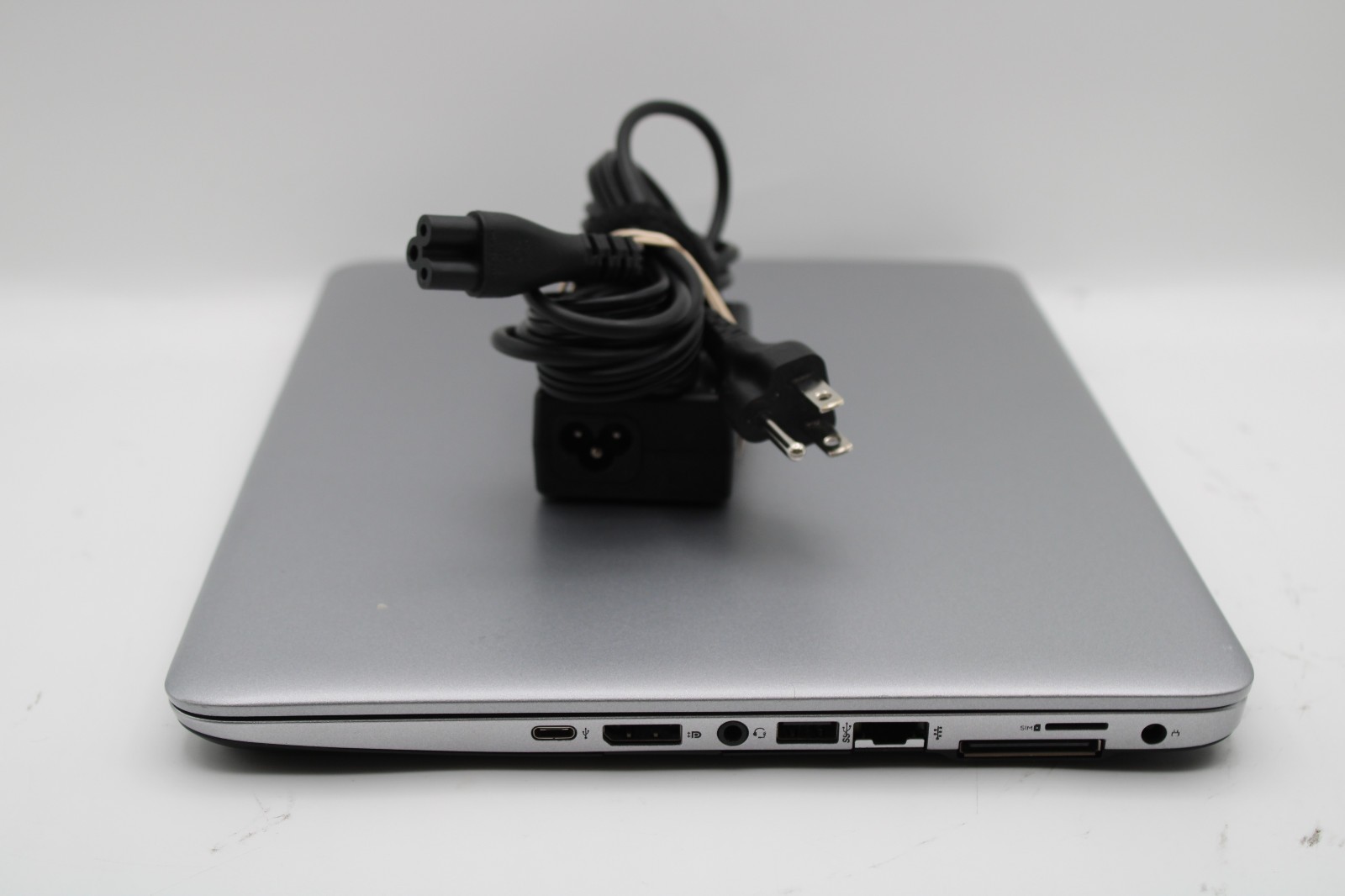 HP Elitebook 840 G4 i5-7300U @ 2.6 GHz 16GB RAM 256GB SSD No OS