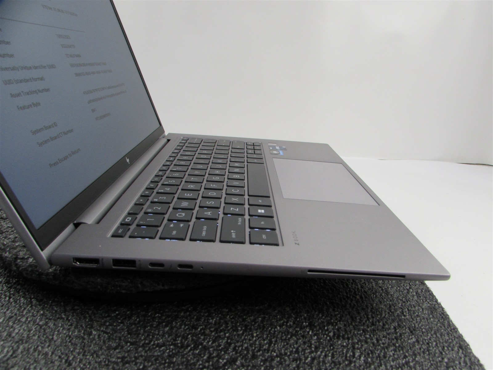 HP ZBOOK FIREFLY 14 (G10) 1920X1080 FHD CORE I5-1350P 256GB SSD 16GB RAM NO O.S