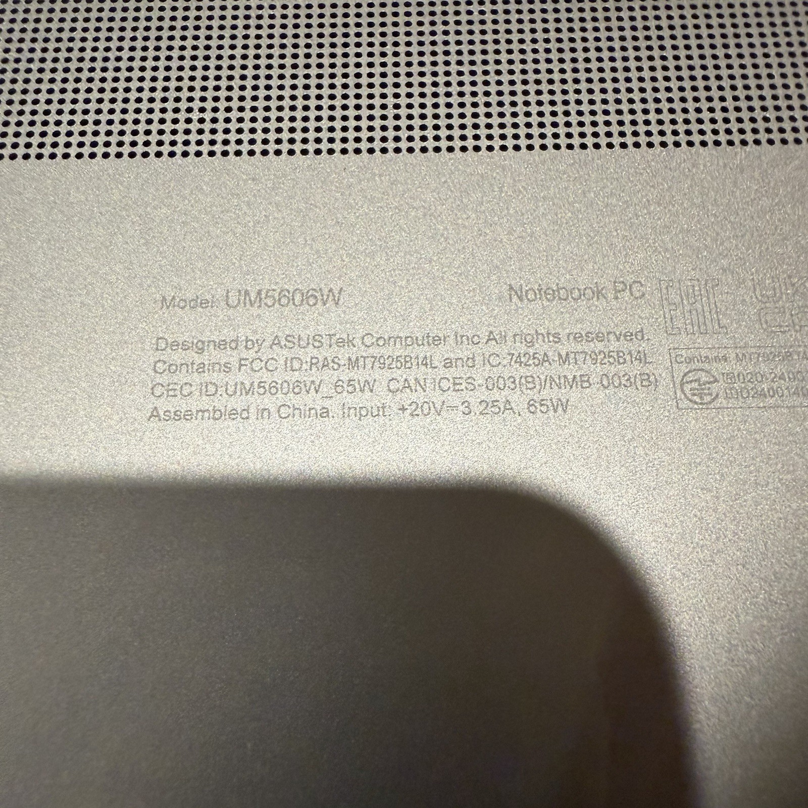 ASUS Zenbook S 16 16” 3K OLED Touchscreen 120Hz AMD Ryzen AI 9 365 24GB 1TB SSD