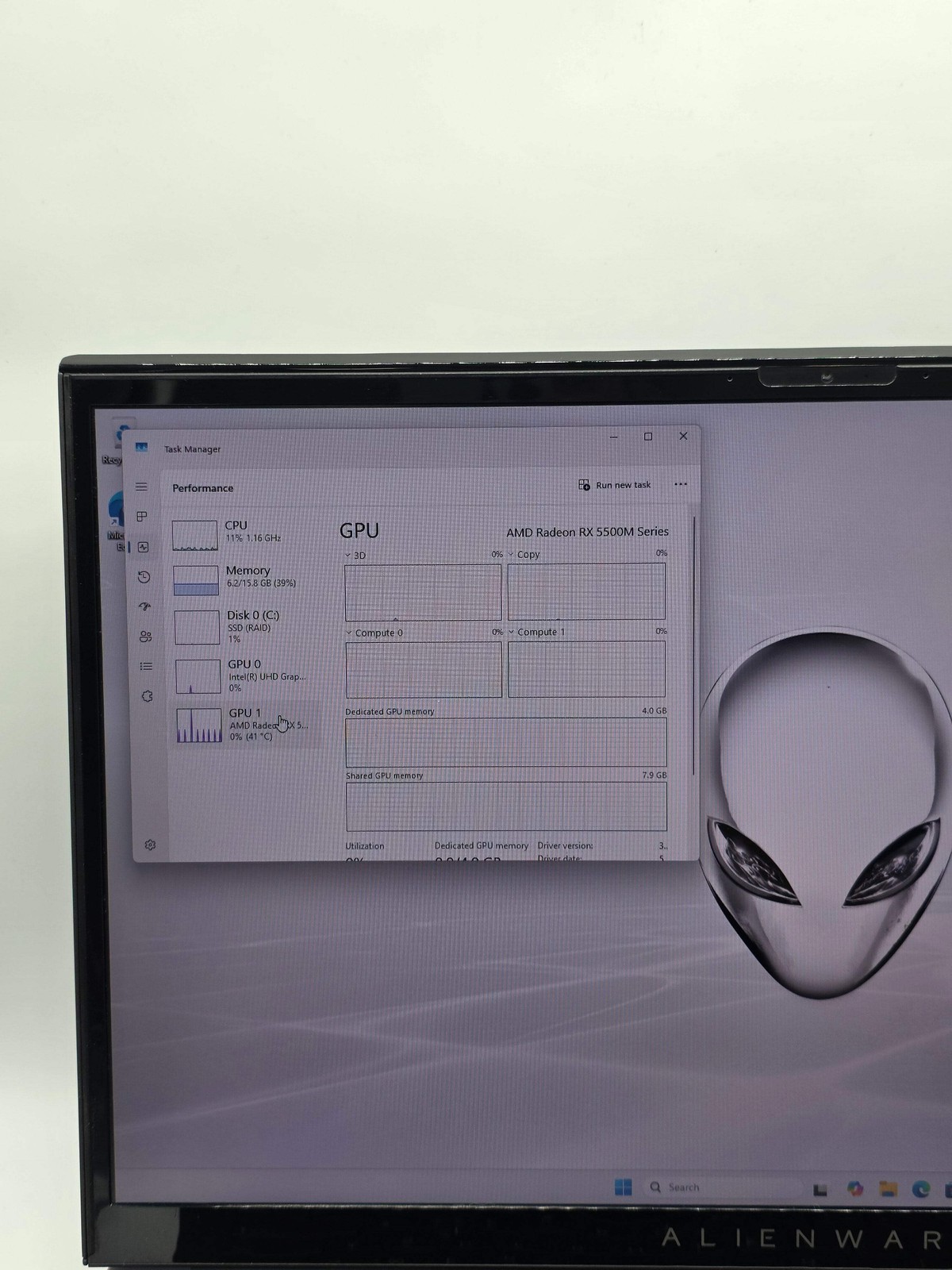 Dell Alienware m17 R3 17.3″ i7-10750H RX 5500M 16GB 256GB SSD For Parts