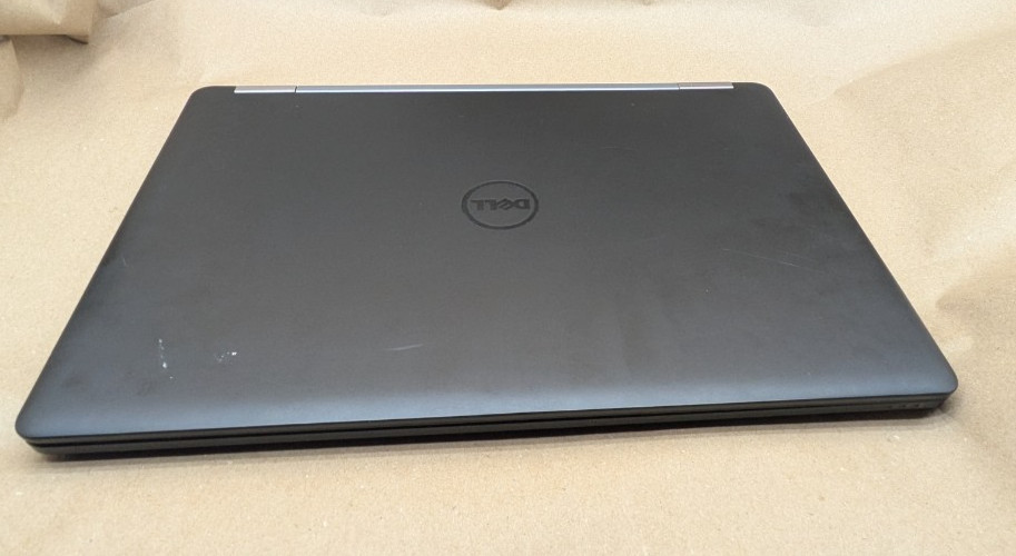 Dell Latitude E5570 15.6″ i7 6820HQ 2.7GHz 8GB RAM 256GB SSD Win 11 AC Adapter
