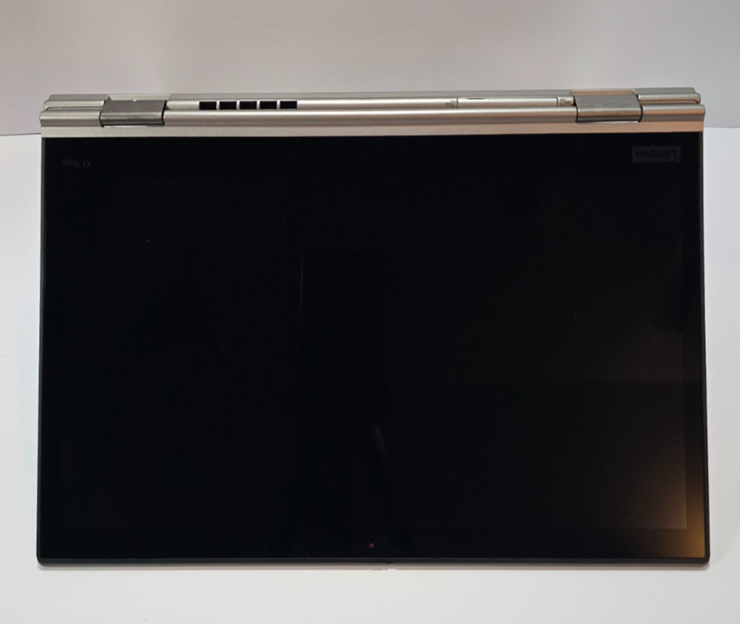 Lenovo ThinkPad X1 Yoga 3rd Gen i7-8650U, 16GB RAM, 512GB NVMe SSD, Charger
