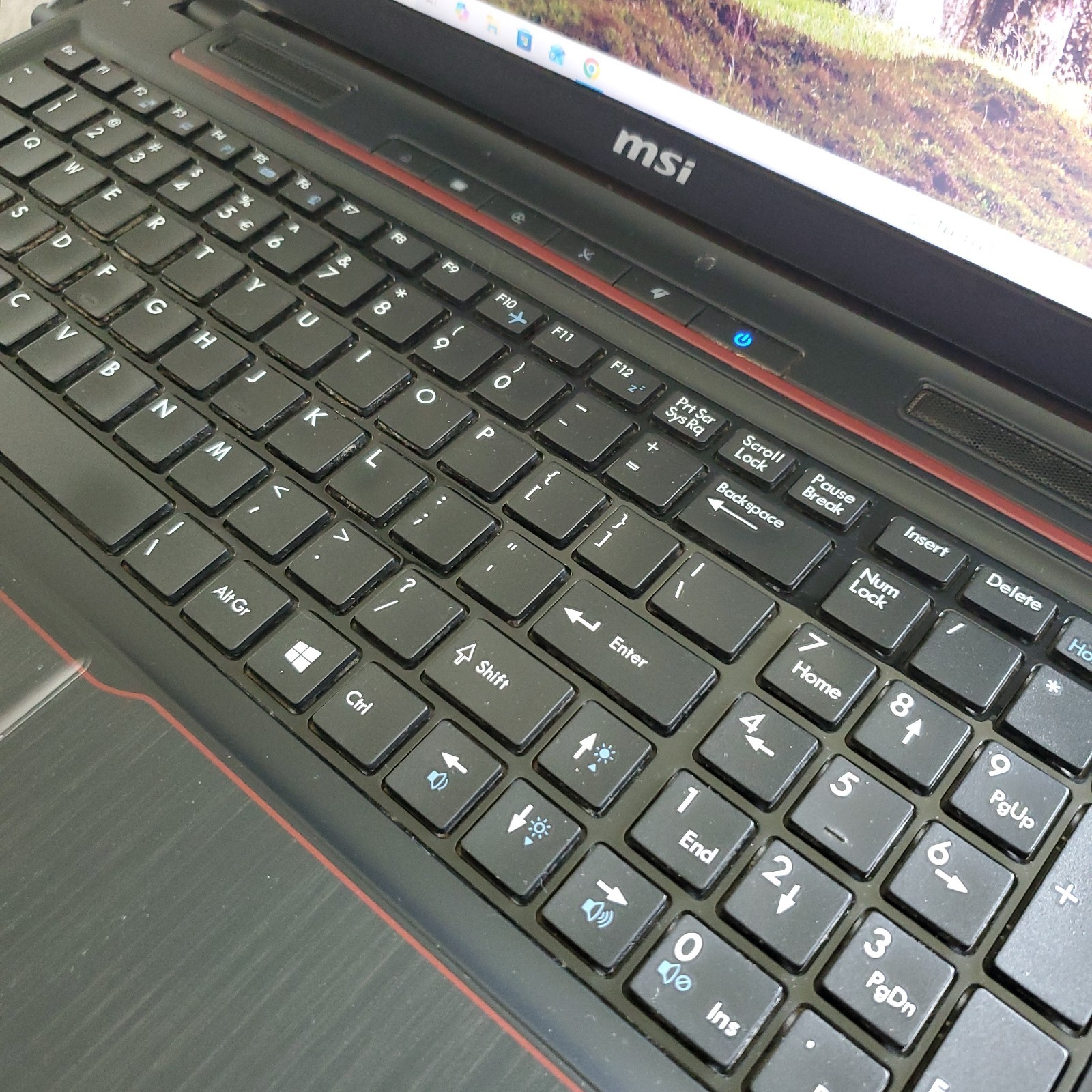 Msi MS-16GH 8gb 256gb Nvidia 940m Trackpad Not Responsive – Excellent Condition