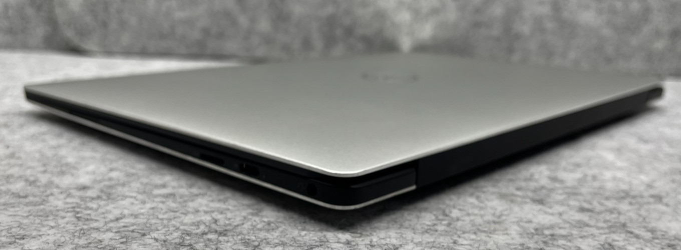 Dell XPS 13 7390 FHD 6-Core i7‑10710U @ 1.10GHz 16GB RAM 512GB NVMe W11 Pro