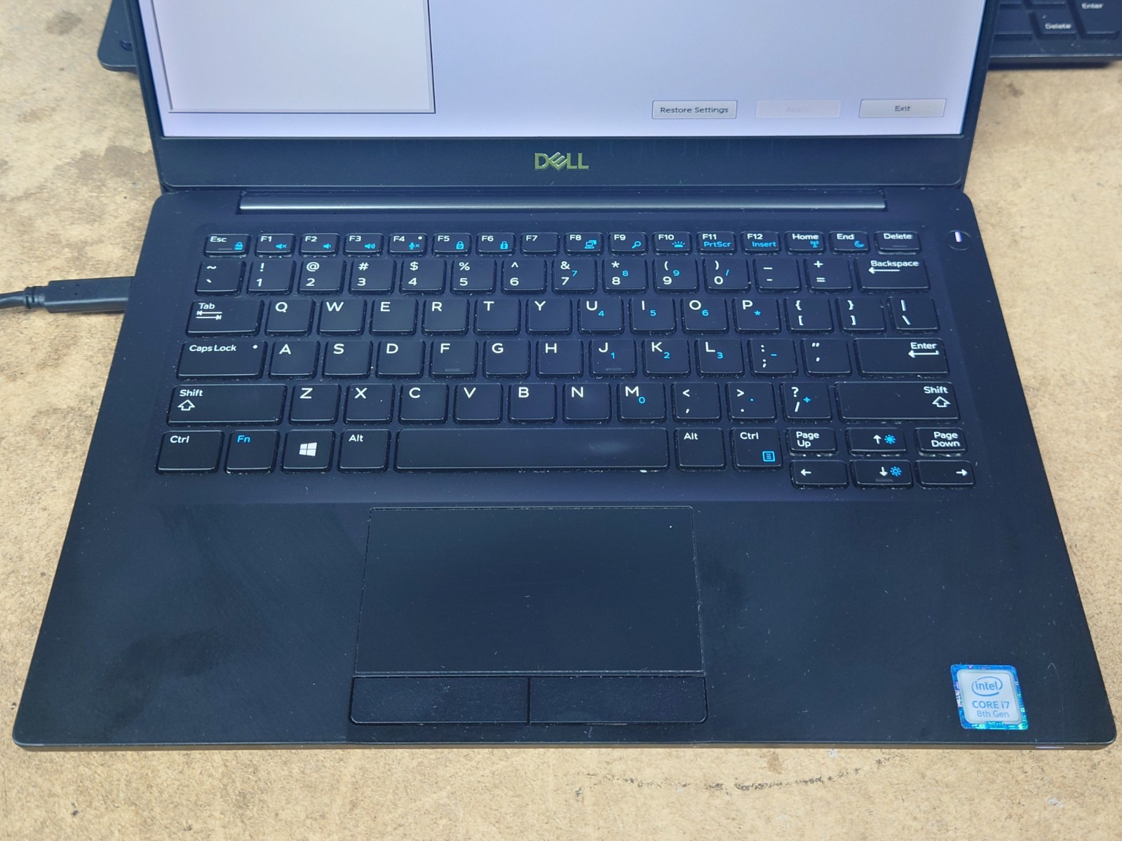 Dell Latitude 7390 13.3″ FHD Touchscreen i7-8650U 8GB RAM No OS/SSD