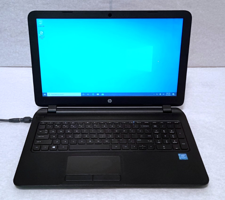 HP 15 touchscreen laptop – 500GB, 1.60GHz, 4GB, Win 10 – Bad Bat, No AC adapter