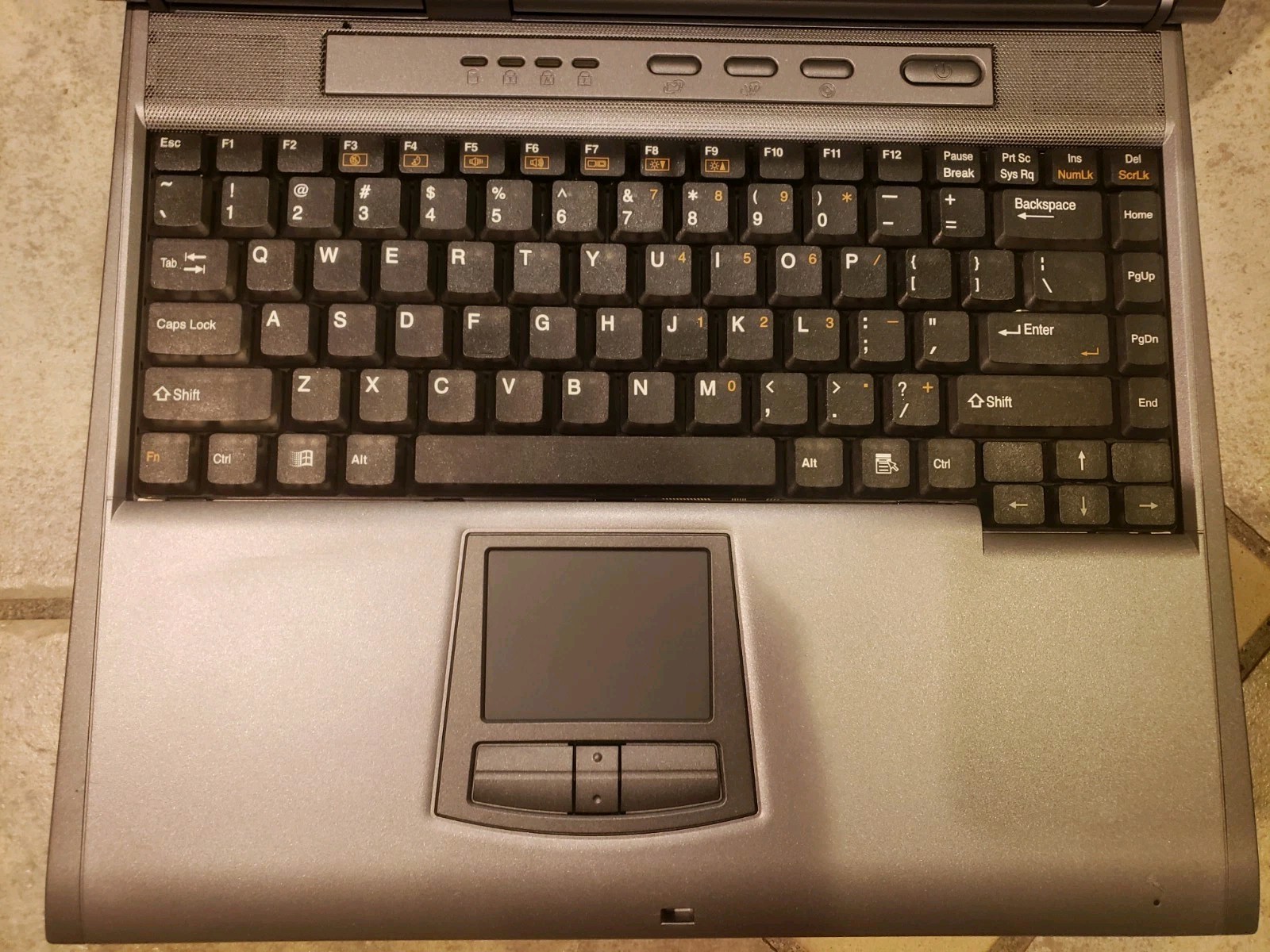 Very Rare Prostar Clevo D610su Pentium 4 Willamette 1.4ghz Vintage Gaming Win2k