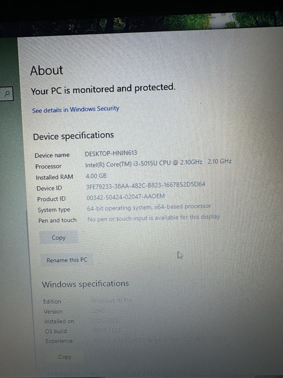 Dell Inspiron 17 Laptop with I3 processor, 4GB RAM, 500GB hard drive. 17”