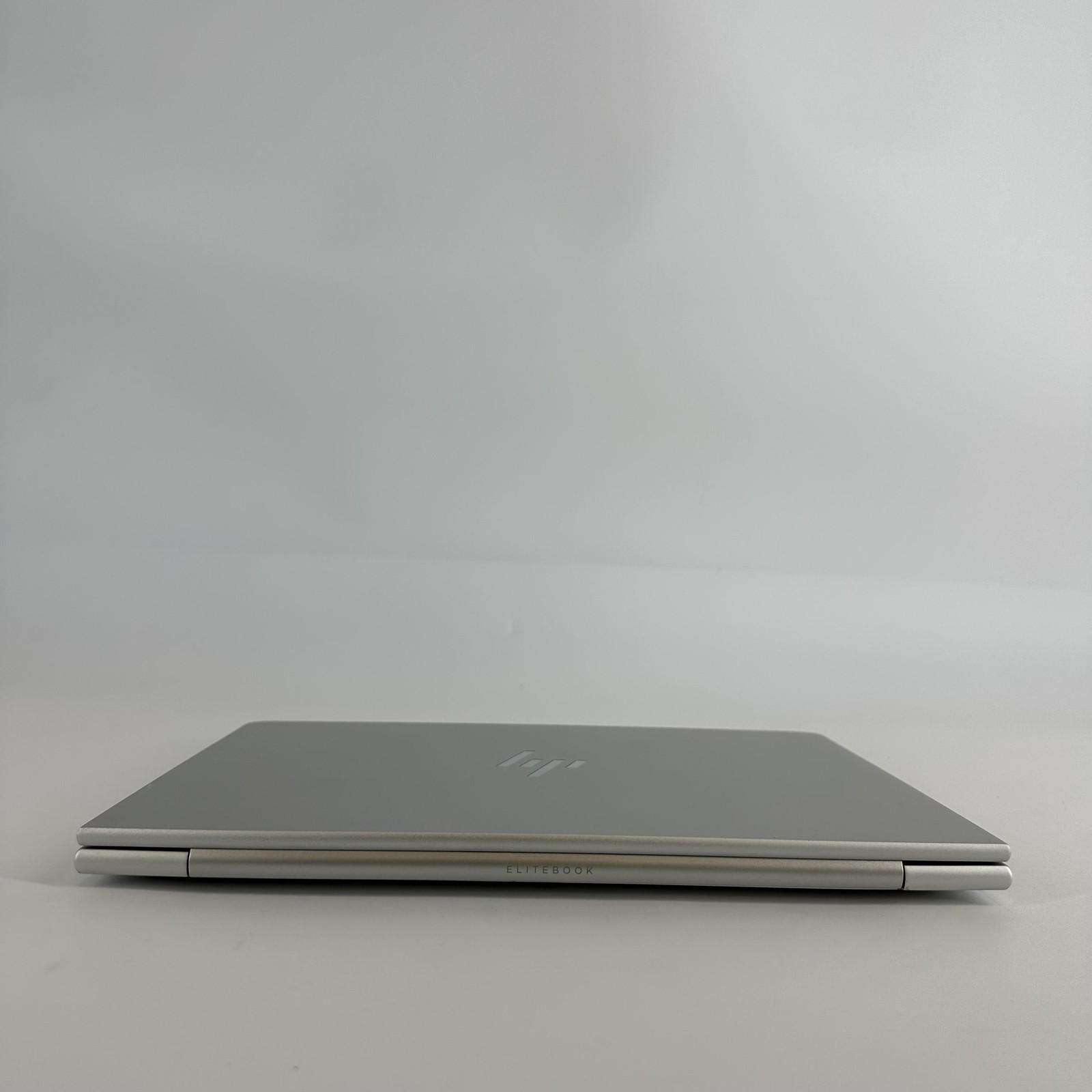 HP Elitebook 845 G9 14 FHD+ 2.7 GHz Ryzen 7 PRO 6850U 32GB 256GB SSD LCD ISSUE