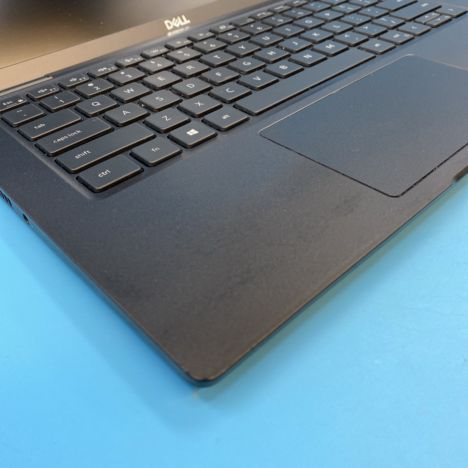 Dell Latitude 7420 | i5-1145G7 | 8GB RAM | 256GB SSD | WIN 11 PRO | 76% BATT