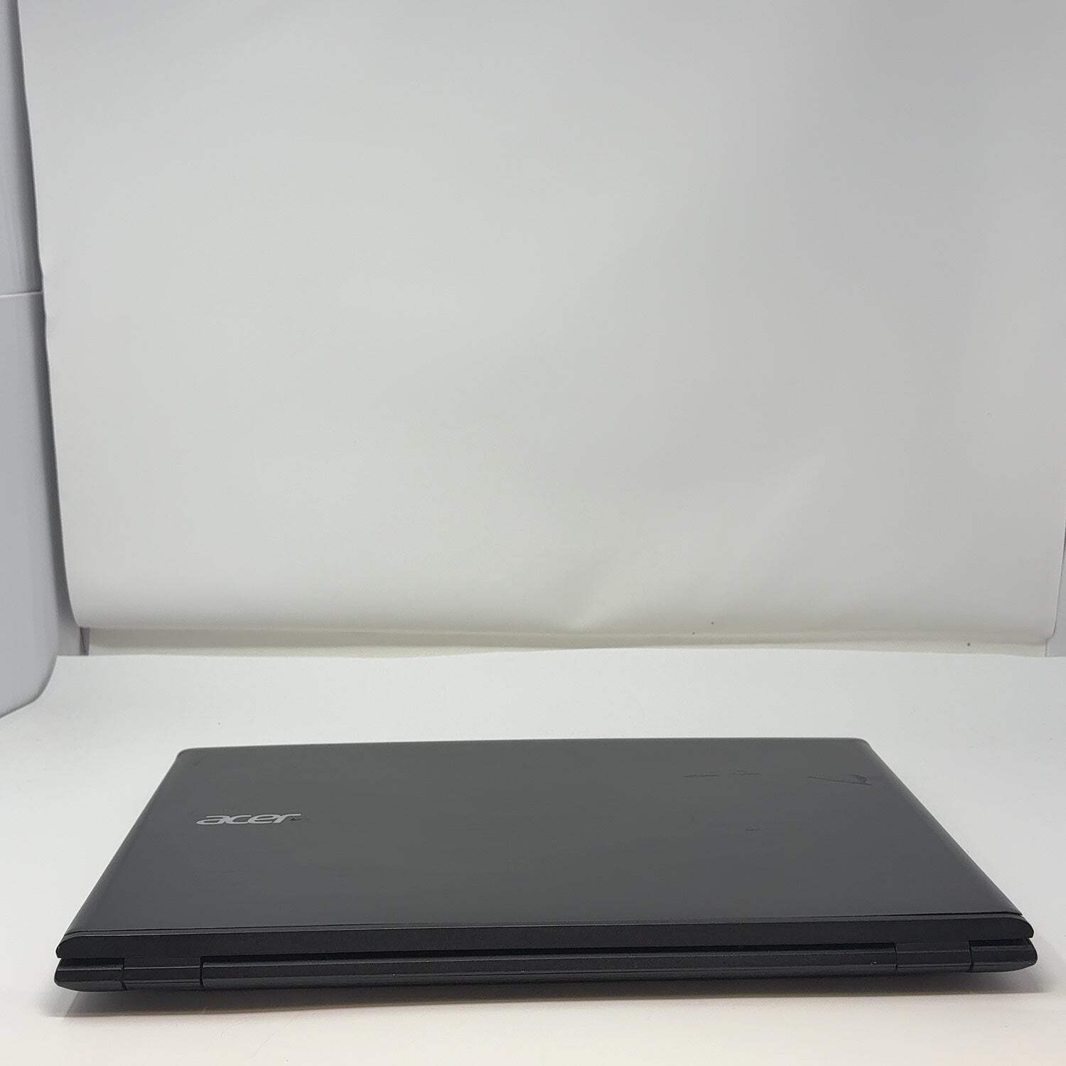 Acer Aspire E5-774 17.3″ i5-7200U 2.7GHz 32GB RAM 256GB SSD GeForce 940MX
