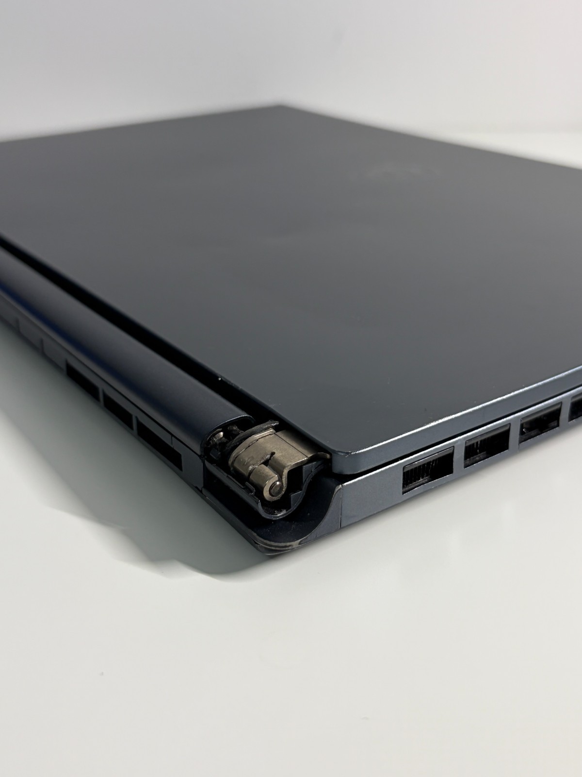 MSI Stealth 15M A11SEK 15.6″ i7-1185G7 16GB RAM 1TB RTX 2060 GAMING LAPTOP FAIR