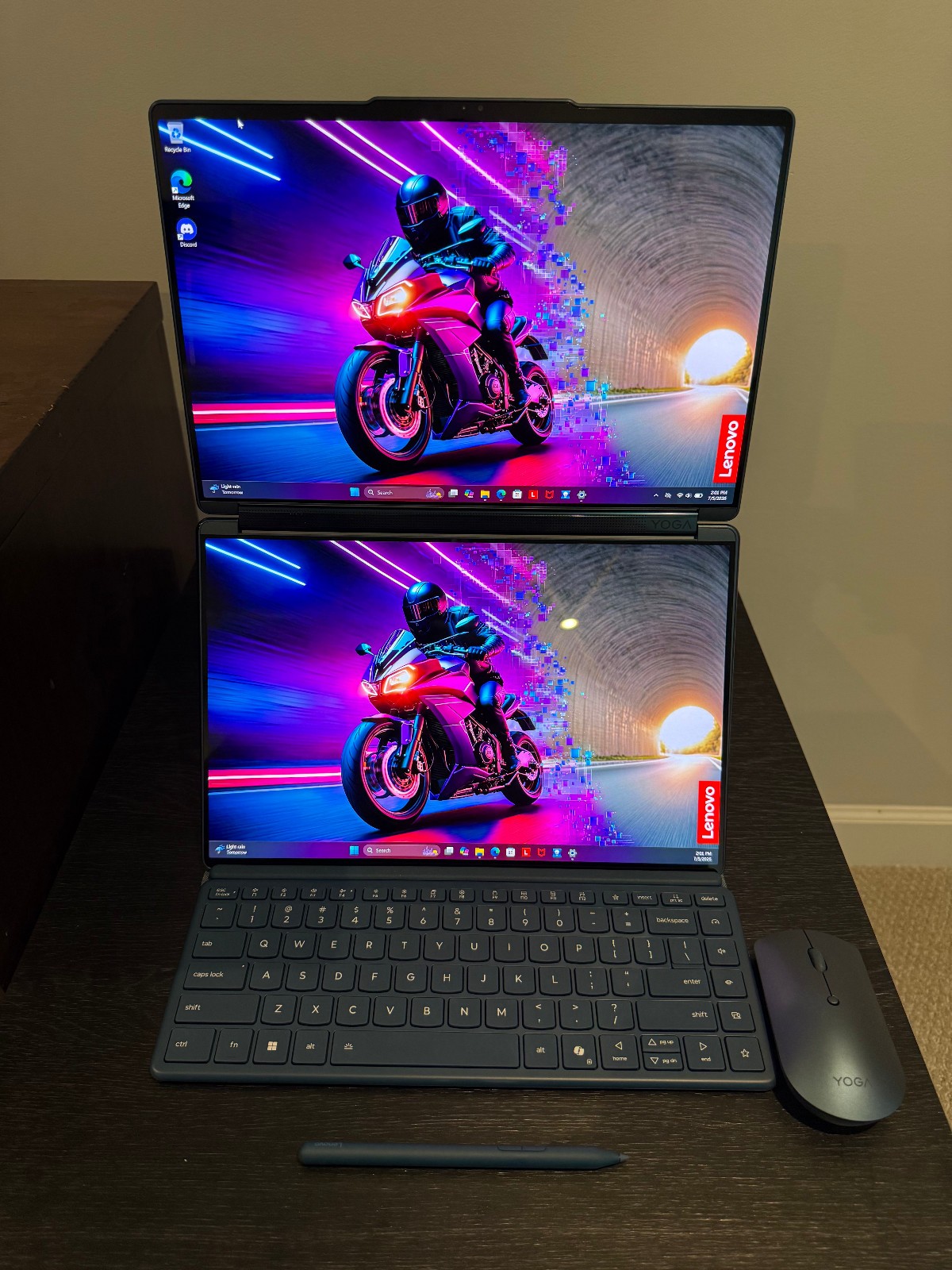 Lenovo Yoga Book 9i 14″ DUAL OLED 3K 16GB RAM Ultra 7 255H 1TB SSD Laptop F