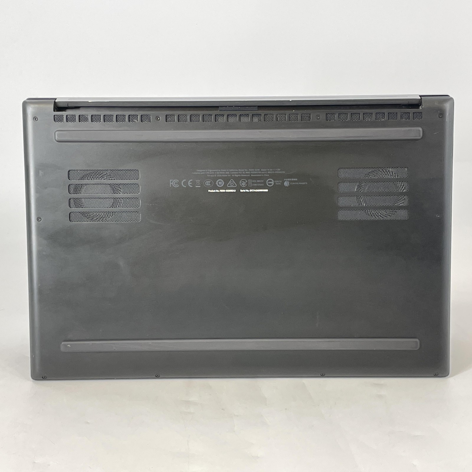 Razer Blade 15 Advanced 300Hz FHD i7-10875H 2.3GHz 16GB 1TB RTX 2080 Super Max-Q