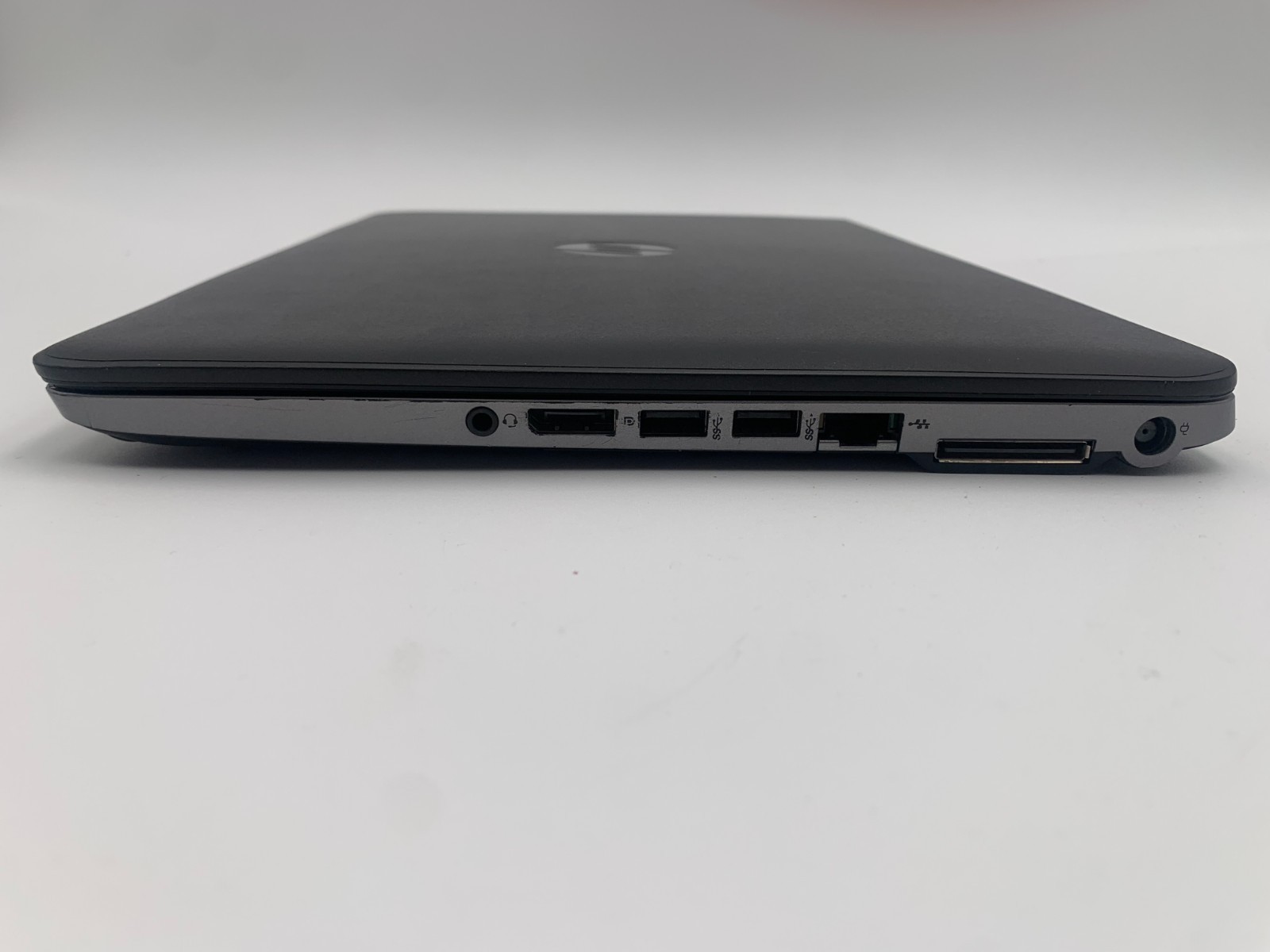 HP EliteBook 840 G2 Laptop with 14 Inch HD Display, Intel Core i7 CPU, 235GB SSD