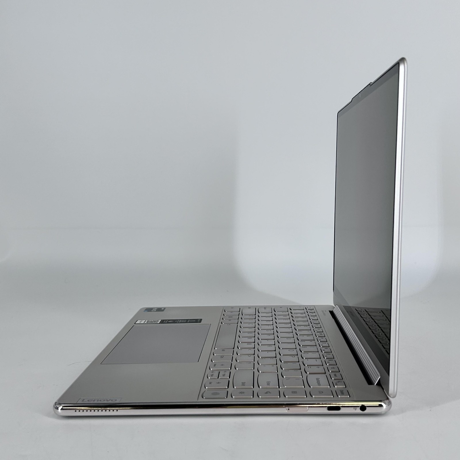 Lenovo Yoga 9i 14 Gold QHD+ TOUCH 2.2 GHz i7-1360P 16GB 512GB SSD Very Good