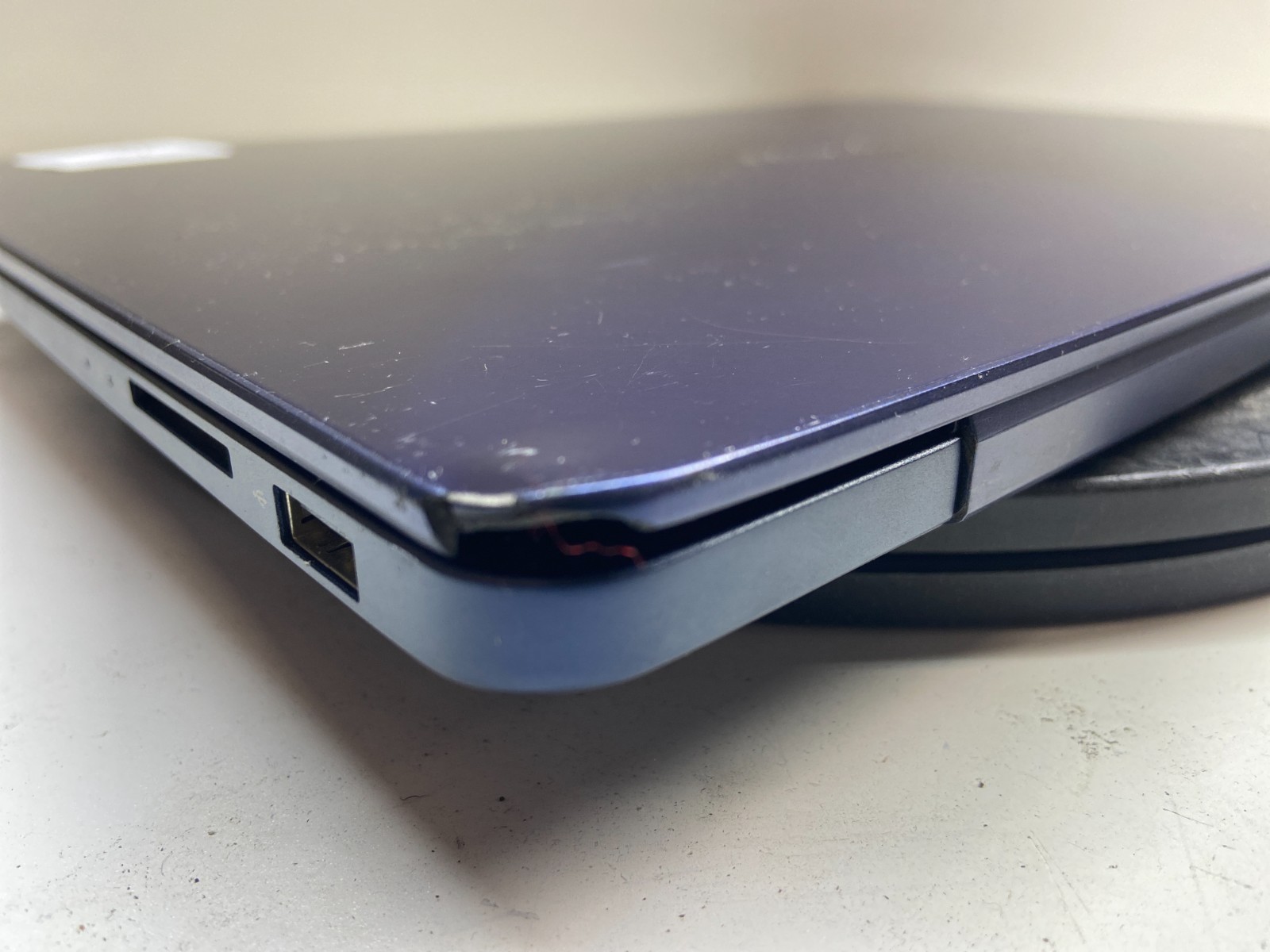 Asus Zenbook UX430U Intel Core i7-7500u 2.7GHz 8GB NO HDD