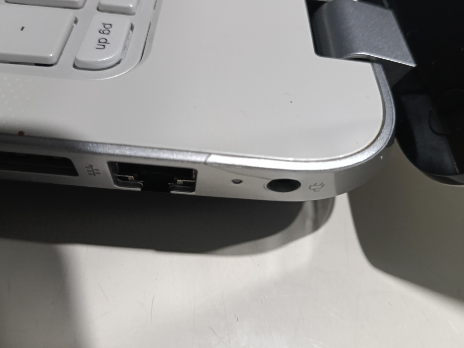 8+250GB | AMD A6 | ms office + win 11 | HP 15” AS IS