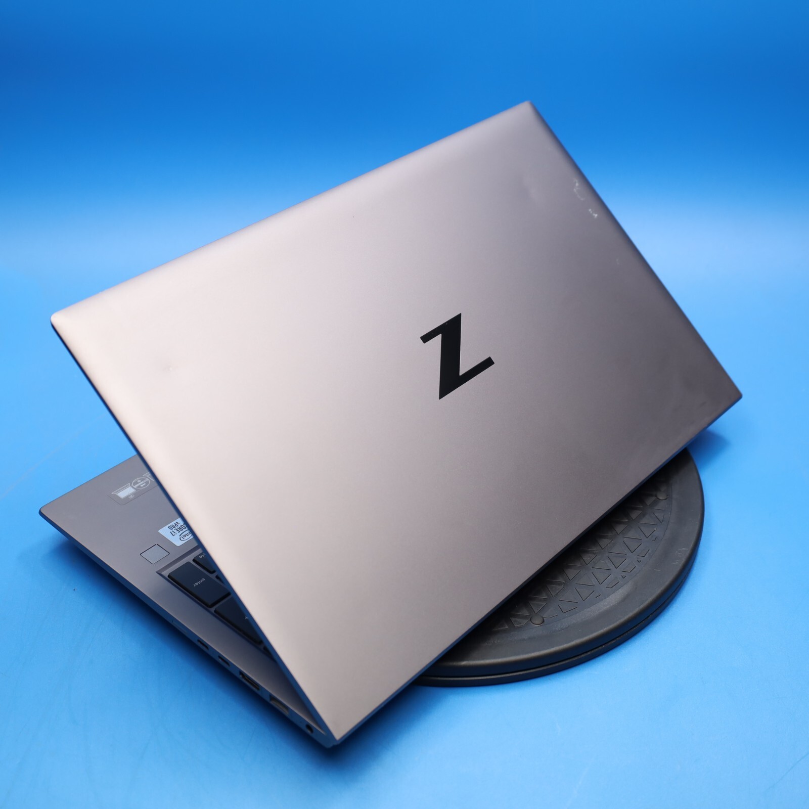 HP ZBook Firefly 15 G7 15″ i7-10610U 32GB RAM 1 TB SSD Used