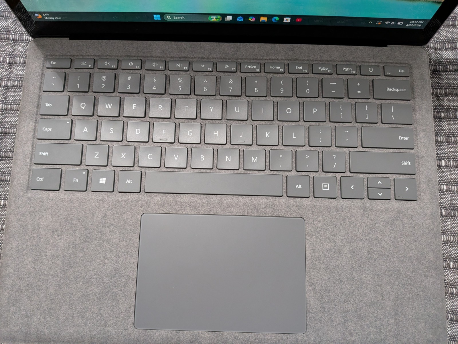 MS Surface Laptop 4 1950 13.5″ | 2.60GHz i5-1145G7 | 8GB RAM | 256GB | w/Dock