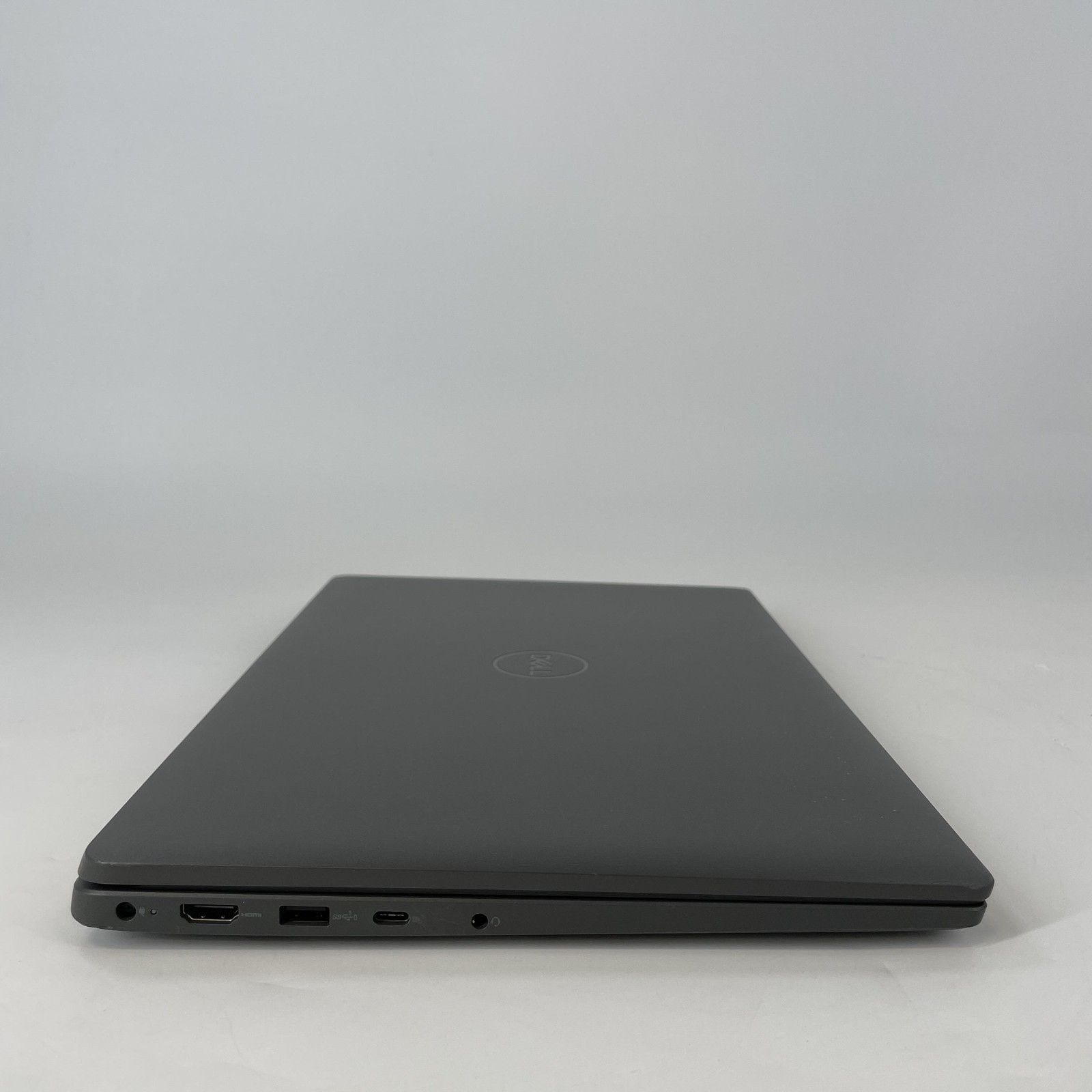 Dell Latitude 3540 15.6 Gray FHD 1.7 GHz i7-1355U 16GB 256GB SSD Very Good