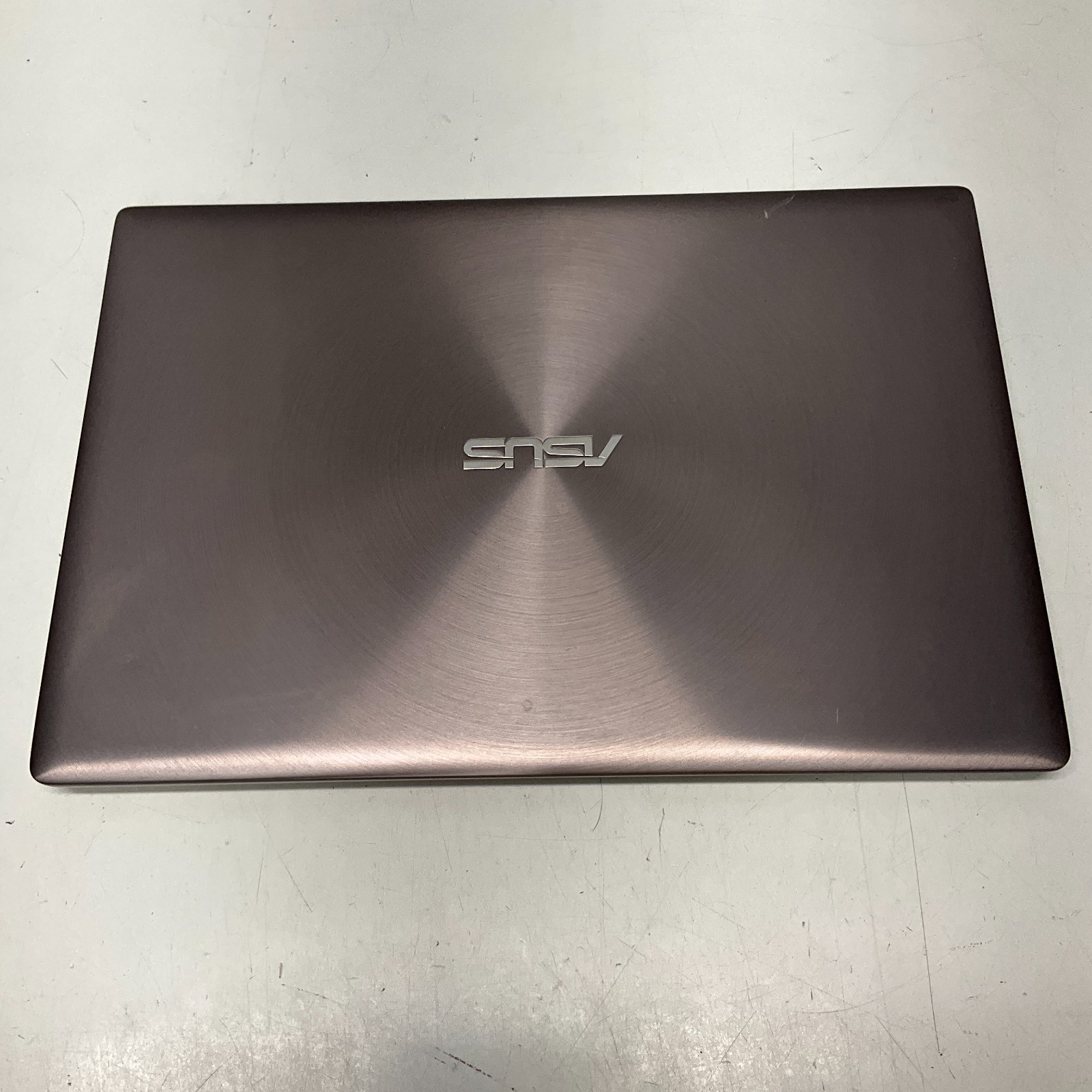 Asus ZenBook UX303UA Intel Core i5-6200U 8GB RAM 128GB SSD Windows 10 Pro