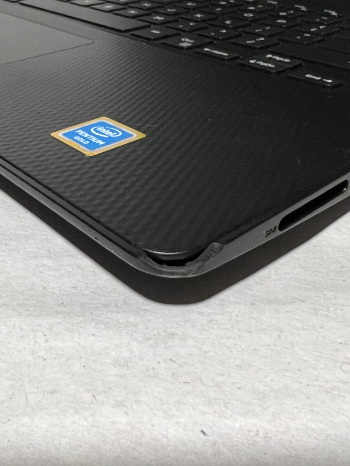 Dell inspiron 14 3000 intel Pentium CPU 5405U 4GB RAM 128GB SSD Windows 10