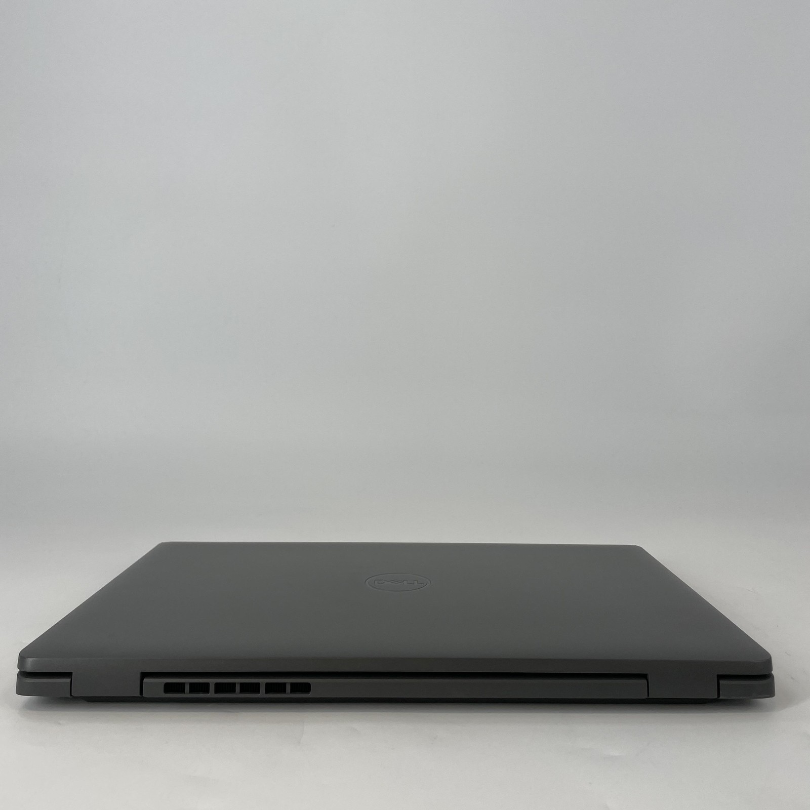 Dell Latitude 3540 15.6 Gray FHD 1.7 GHz i7-1355U 16GB 256GB SSD Very Good