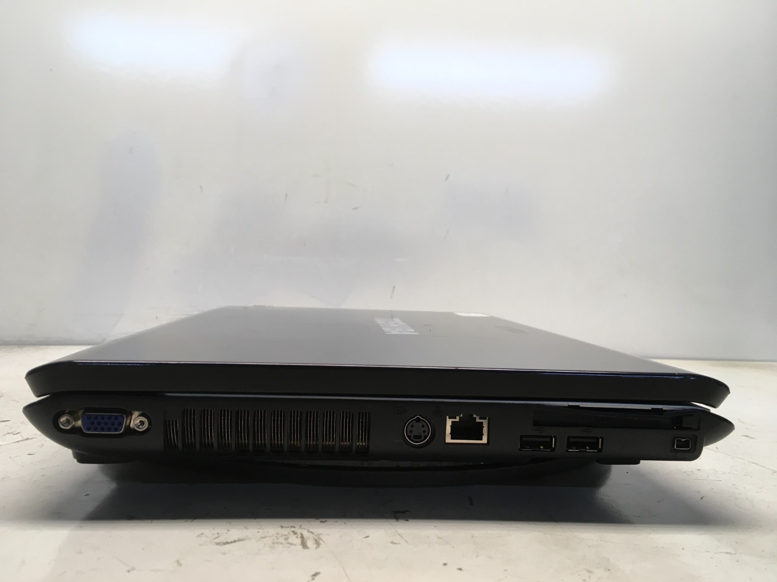 Toshiba Satellite A215-S5848 AMD Turion 64 X2 Dual-Core TL-60 2GHz 2 GB NO HDD