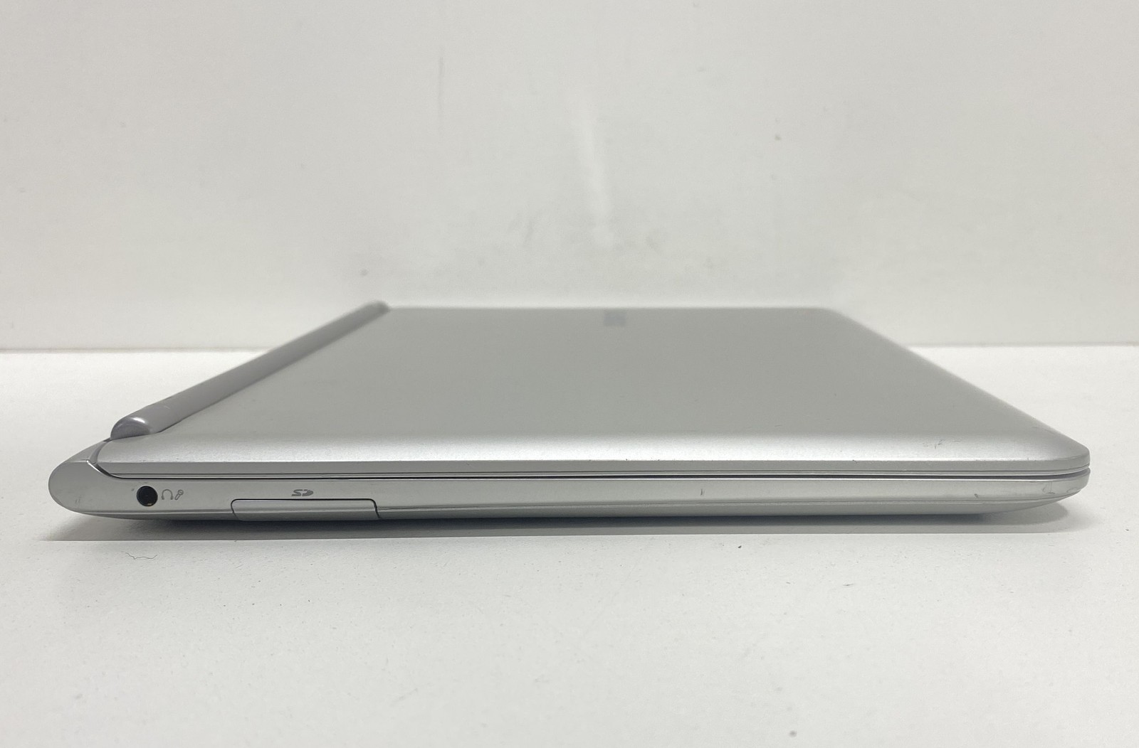 Samsung Chromebook 303C (XE303C12-A01US) 11.6″ Exynos Processor Chrome OS