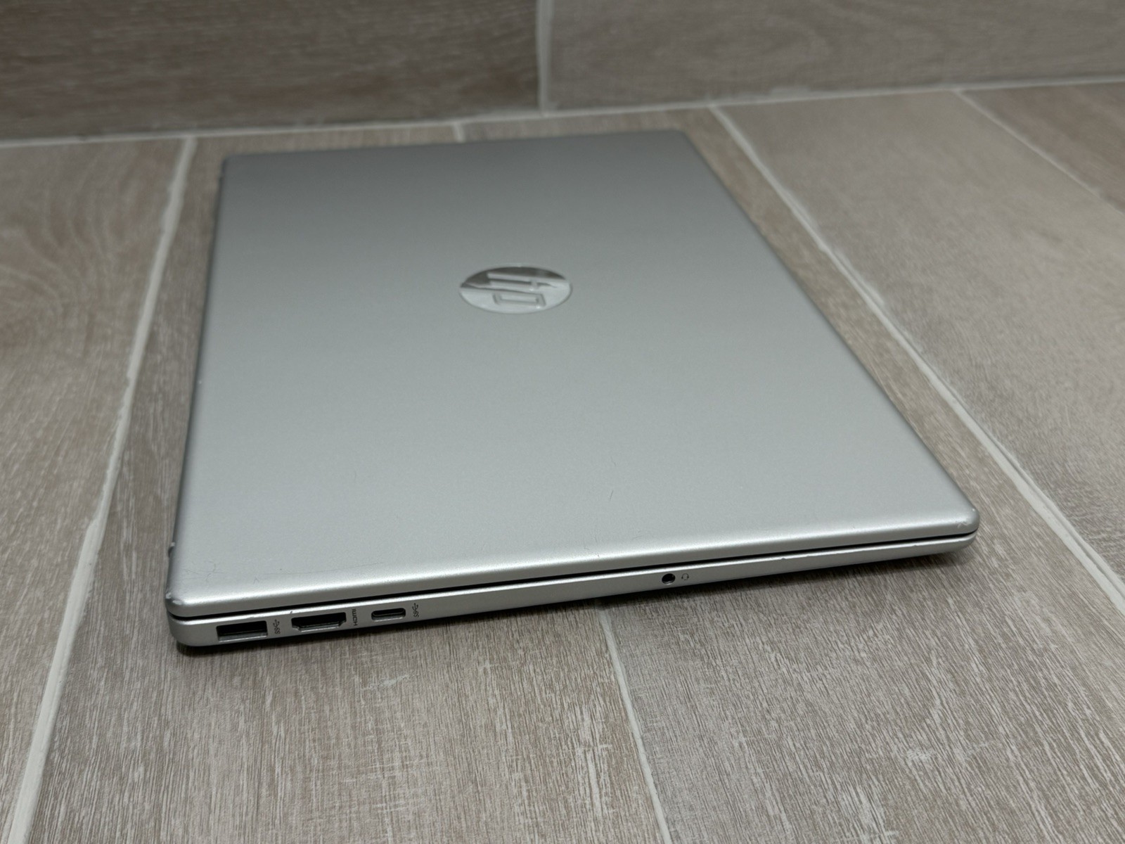 HP 15-FC0025DX 15.6″ HD Touch Laptop Ryzen 5 7520U 8GB RAM 512GB NVMe SSD Win-11