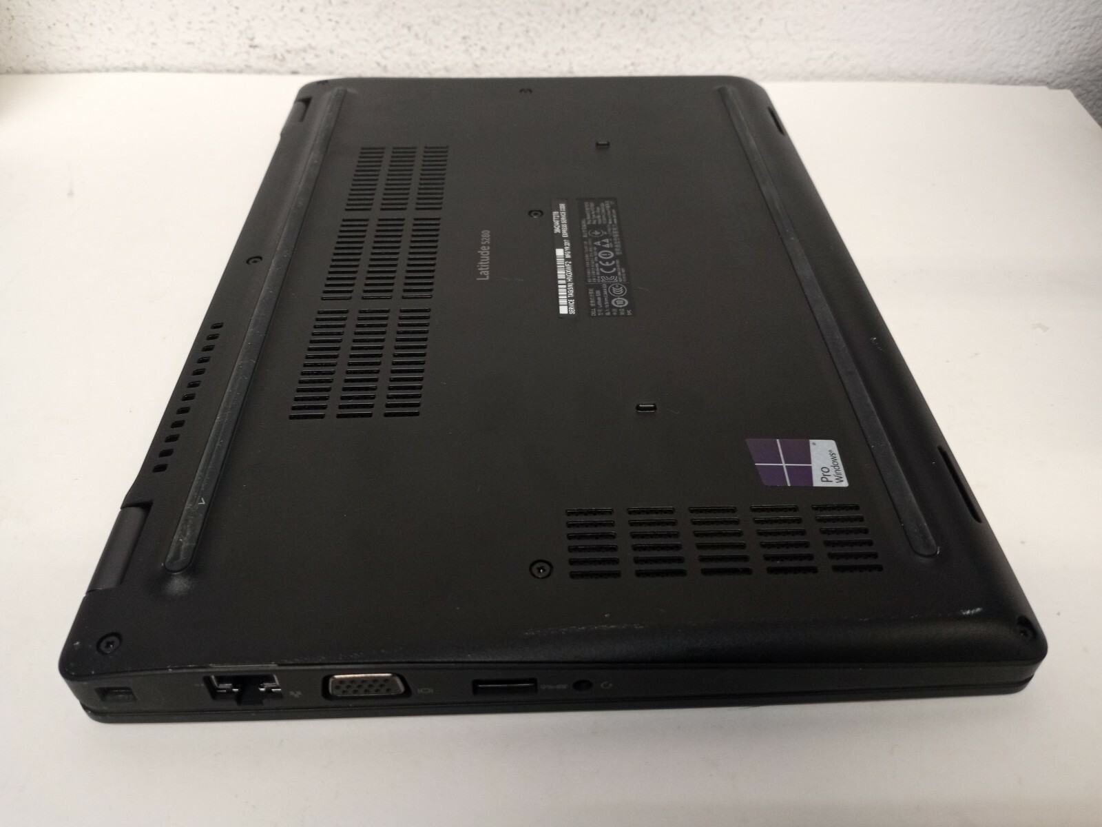 Dell Latitude 5280 12.5″ Intel Core I3-7100U 2.40GHz 4GB DDR4 500GB HDD Win11