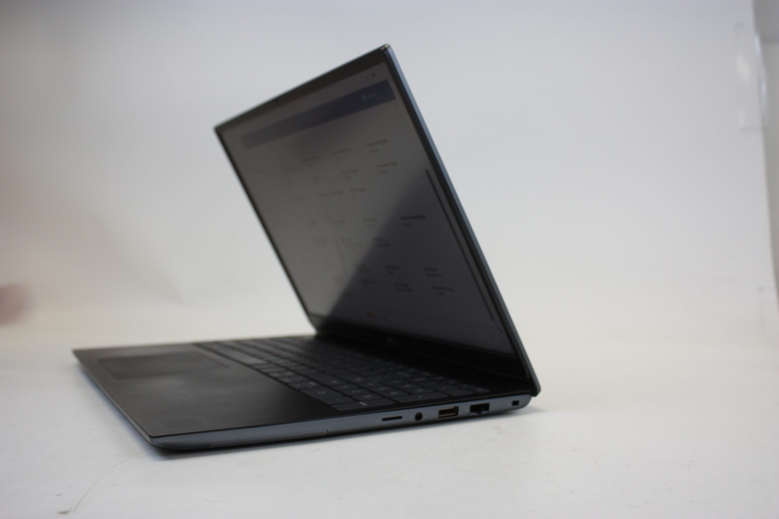 Dell Vostro 5590 Laptop Intel Core i5-10210U 1.6GHz 8GB Ram