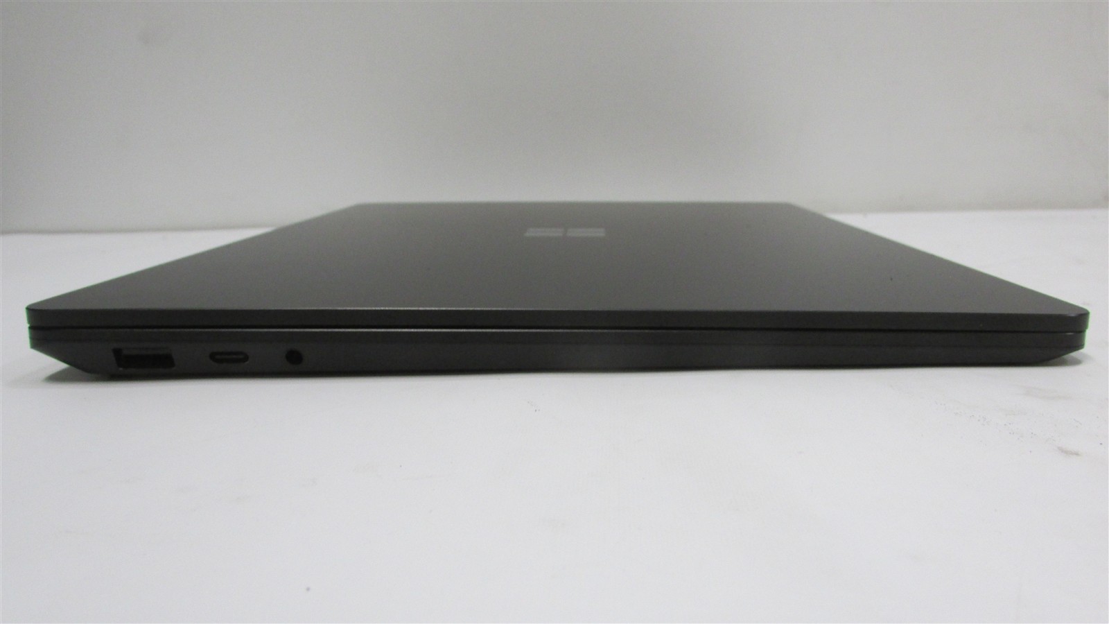 Microsoft Surface Laptop 5 1951 i5-1245U 2.5GHz 16GB RAM 512GB 13.5″ Win 11 Pro