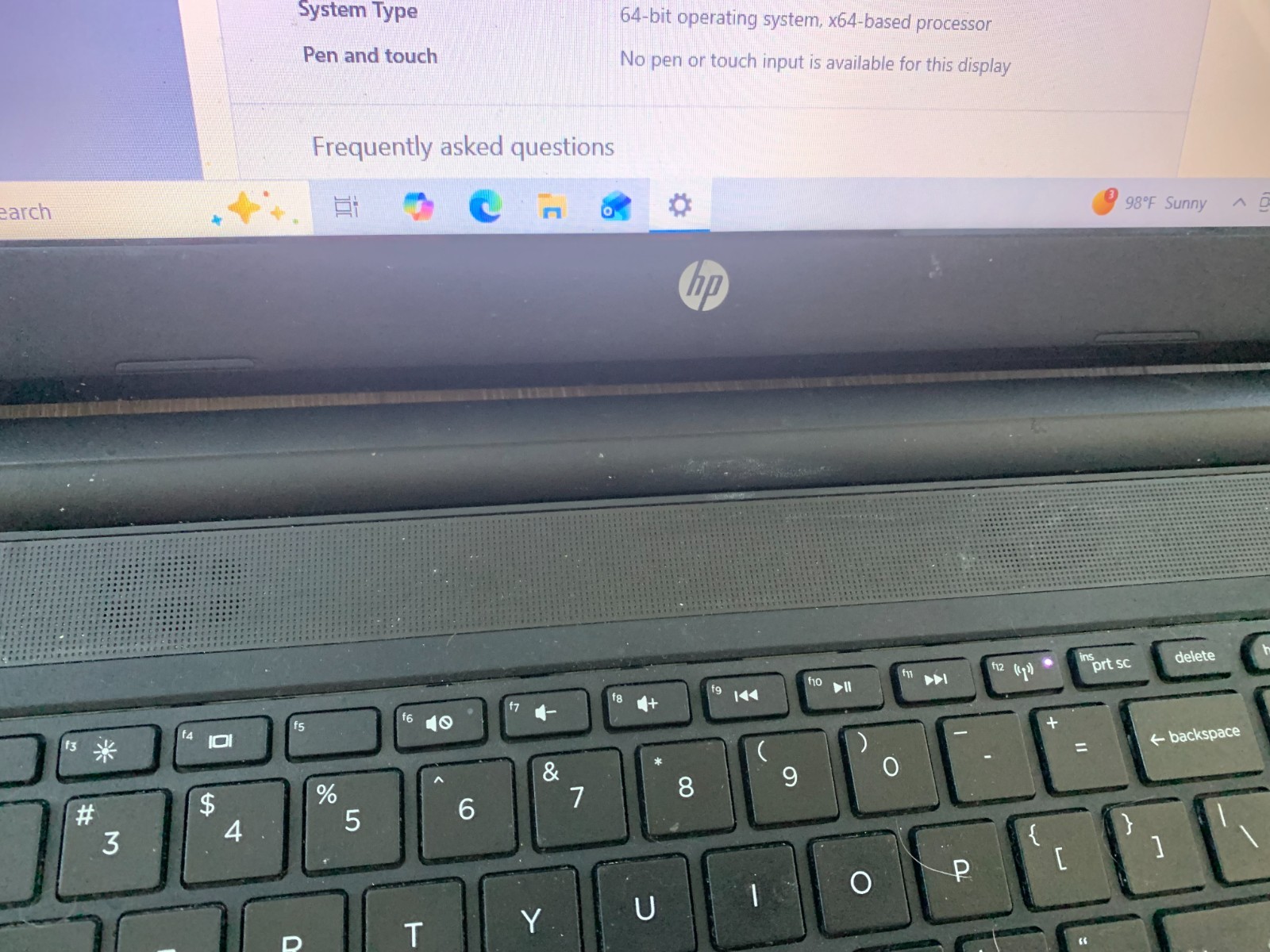 HP 15-f305dx 15.6″ AMD A6-5200 APU 2.00GHz 4GB RAM 500GB HDD Win 10 Home