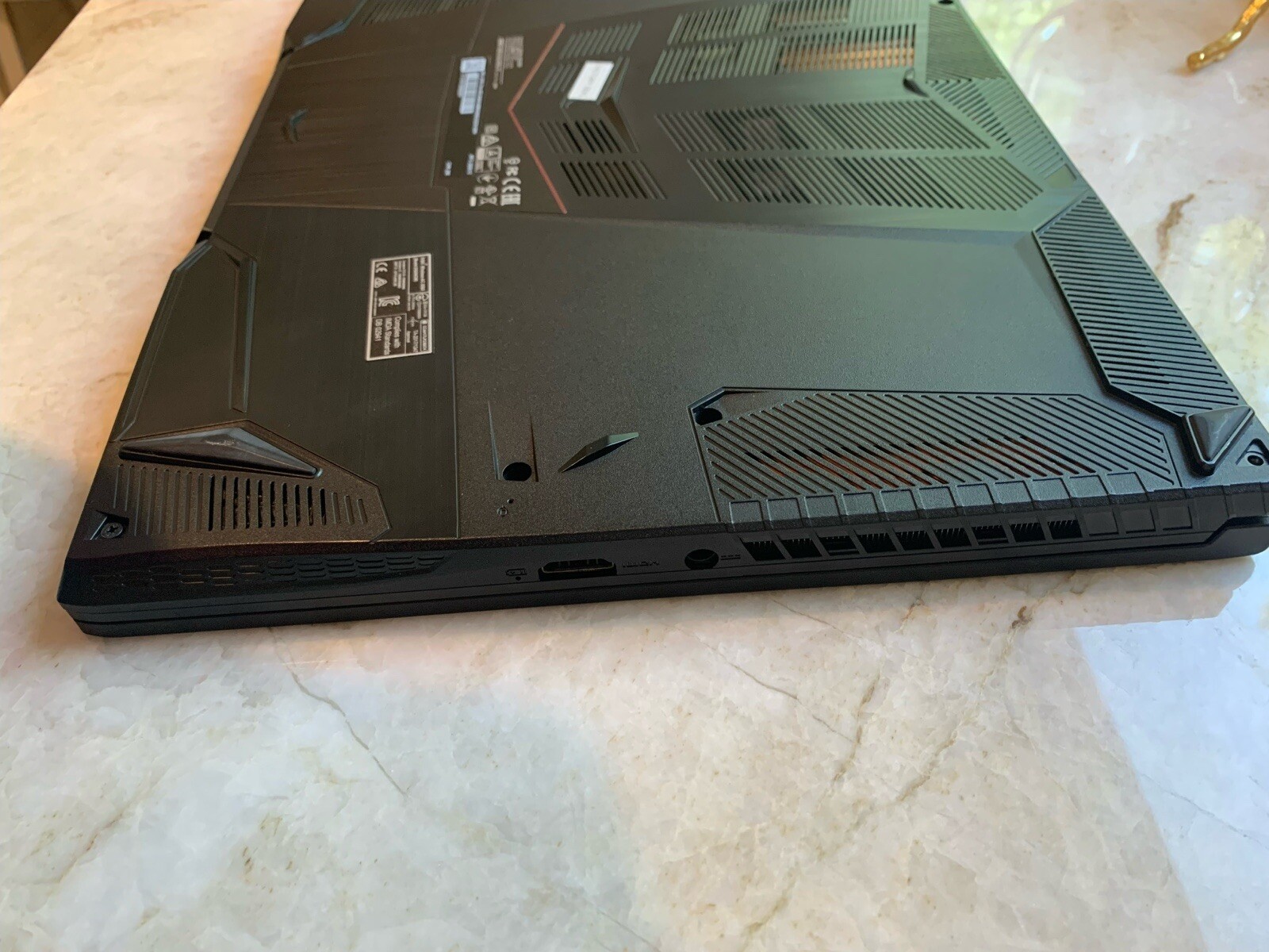 MSI GF63 Thin 10SCXR-222 15.6” (256GB SSD, Intel Core i5 9th Gen., 4.50GHz,…