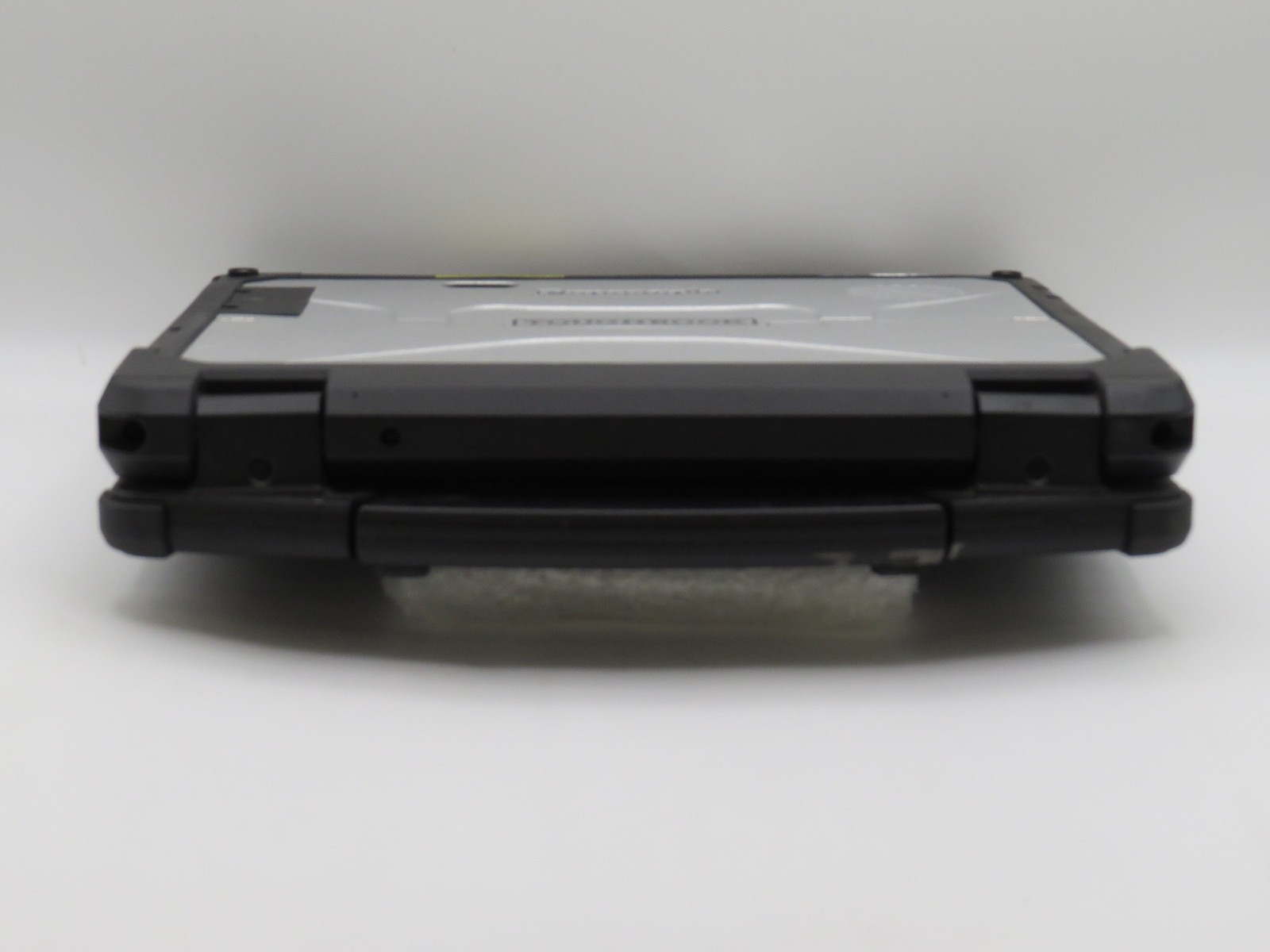 Panasonic CF-33 Toughbook i7-7600U@2.8 | 16/256GB SSD | 12″ Touch | No OS/AC