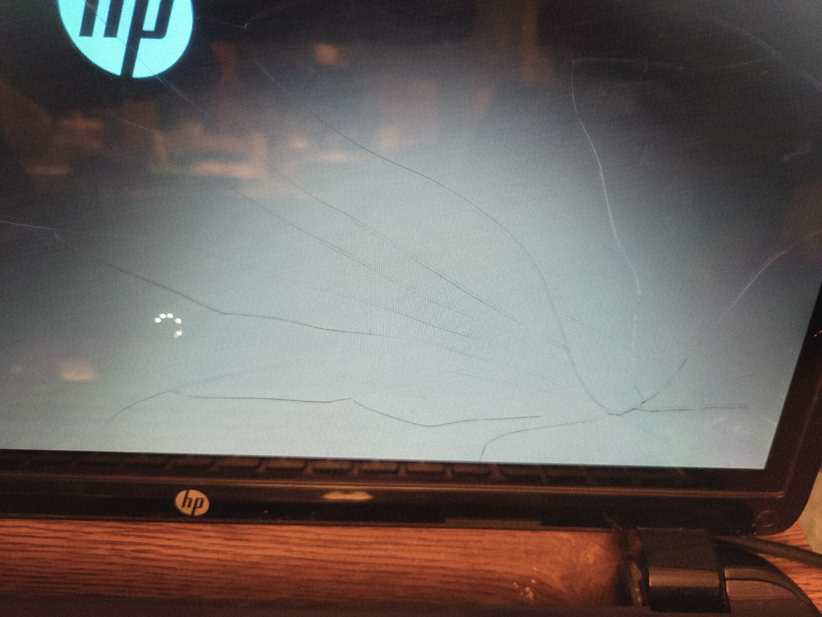 HP Laptop 15-R137WM 15.6″ HD LCD Intel Core i3-4005U 6GB RAM 500GB BROKEN SCREEN