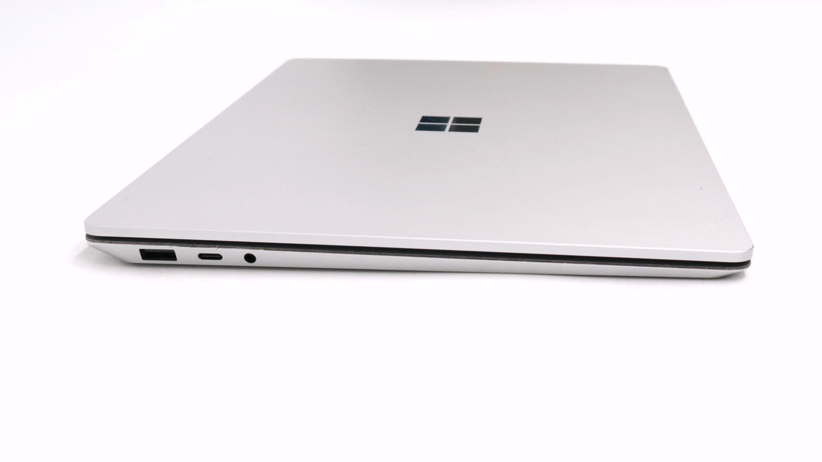 Microsoft Surface Laptop 5 13″ i5-1235u 8GB 256GB – Very Good